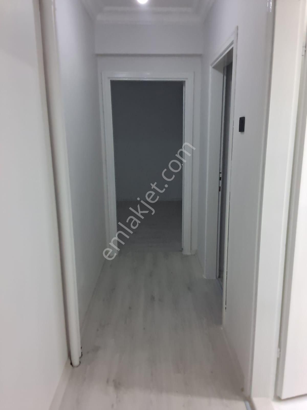 Afyon Tezcan Emlaktan Dervişpaşadakomple Yenilenmiş 3+1 Daire - Görsel 17