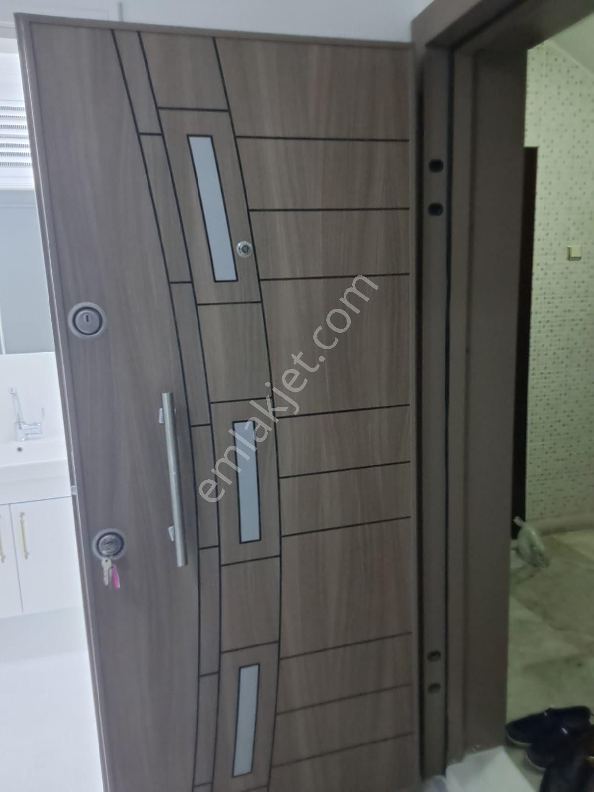 Afyon Tezcan Emlaktan Dervişpaşadakomple Yenilenmiş 3+1 Daire - Görsel 22