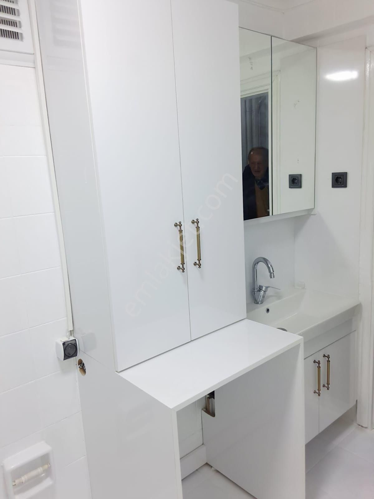 Afyon Tezcan Emlaktan Dervişpaşadakomple Yenilenmiş 3+1 Daire - Görsel 12