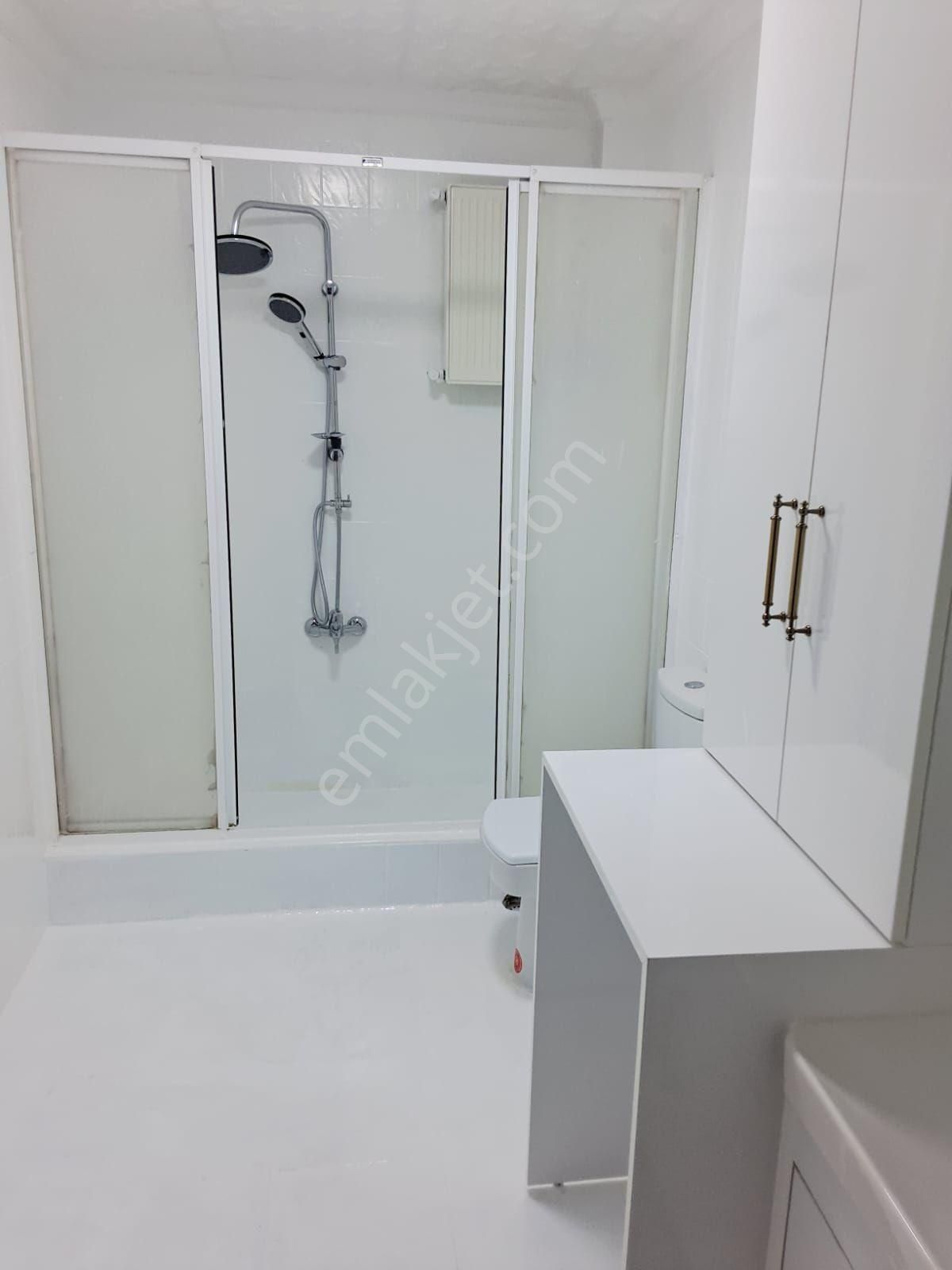 Afyon Tezcan Emlaktan Dervişpaşadakomple Yenilenmiş 3+1 Daire - Görsel 11