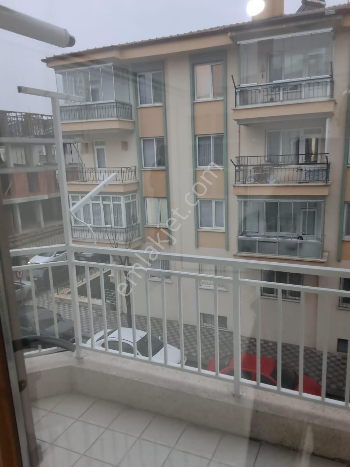 Afyon Tezcan Emlaktan Dervişpaşadakomple Yenilenmiş 3+1 Daire - Görsel 23