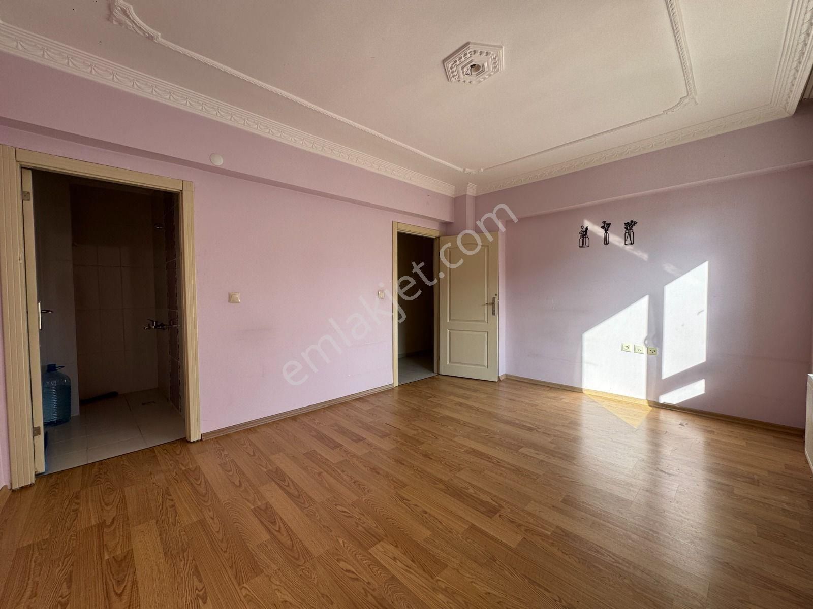 Engin Emlak'tan Ebeveyn Banyo'lu Ve Asansör'lü 3+1 Site Dairesi - Görsel 4