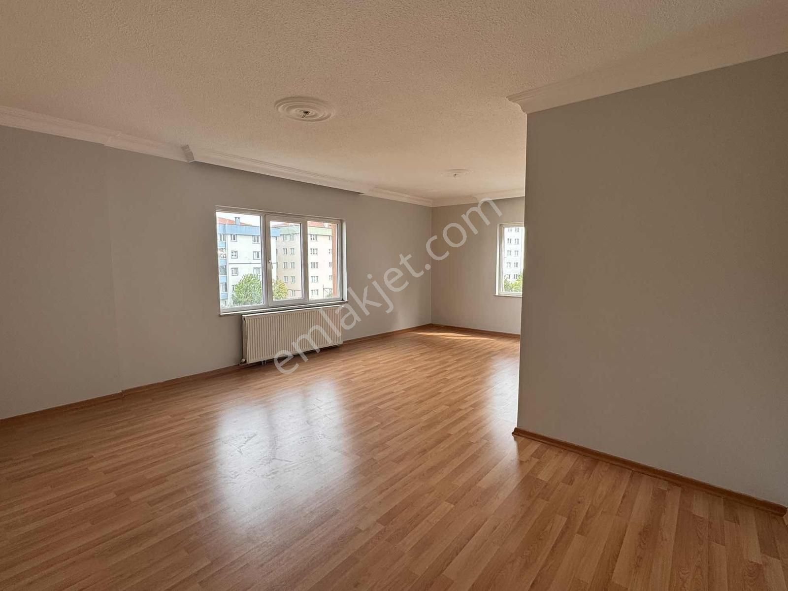 Öğretmenler Sitesi'nde Havuz Ve Peyzaj Manzaralı Geniş 3+1 Daire - Görsel 5