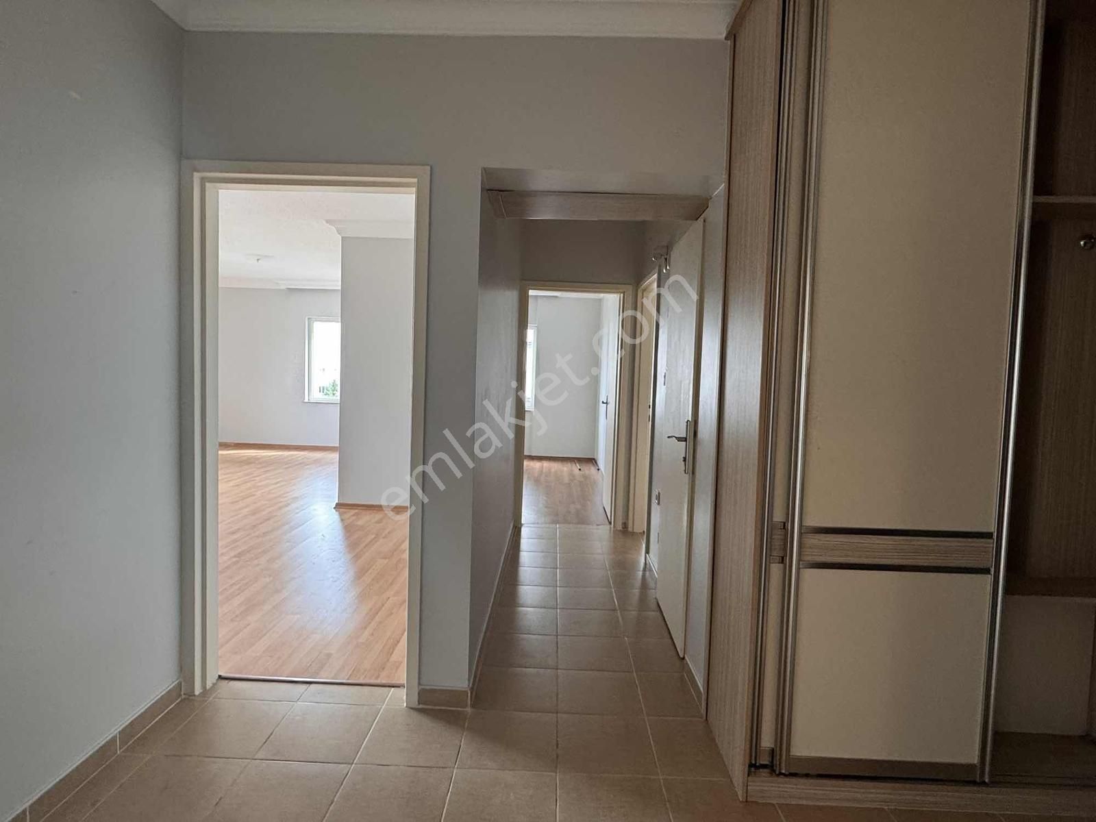 Öğretmenler Sitesi'nde Havuz Ve Peyzaj Manzaralı Geniş 3+1 Daire - Görsel 35