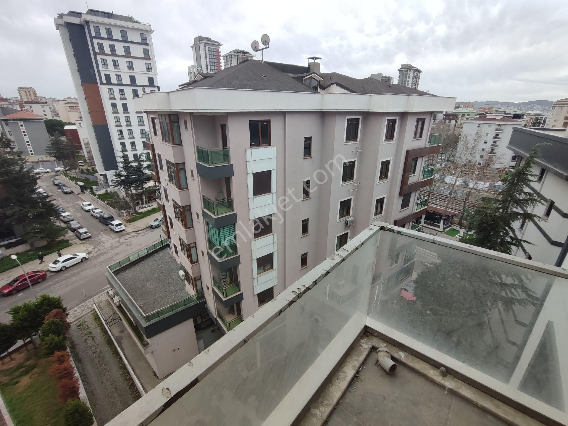 Orhantepe Mah.münibüs Cad.üzerinde Geniş - Görsel 15