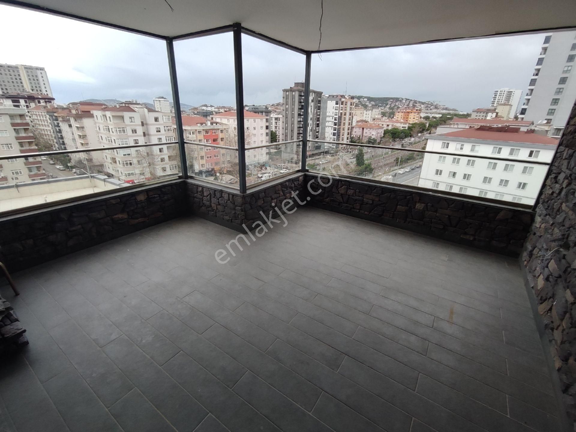 Orhantepe Mah.münibüs Cad.üzerinde Geniş - Görsel 30