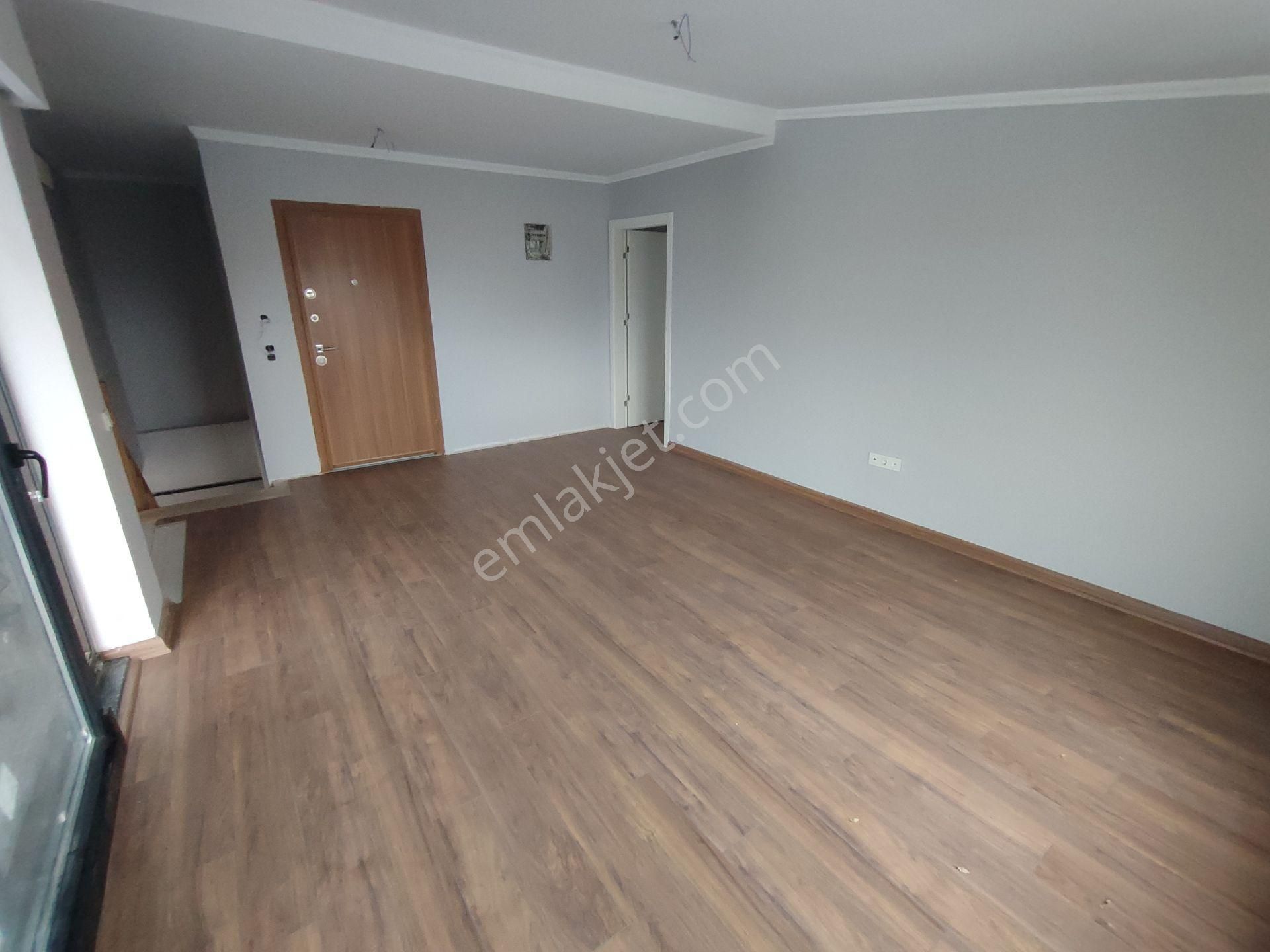 Orhantepe Mah.münibüs Cad.üzerinde Geniş - Görsel 39