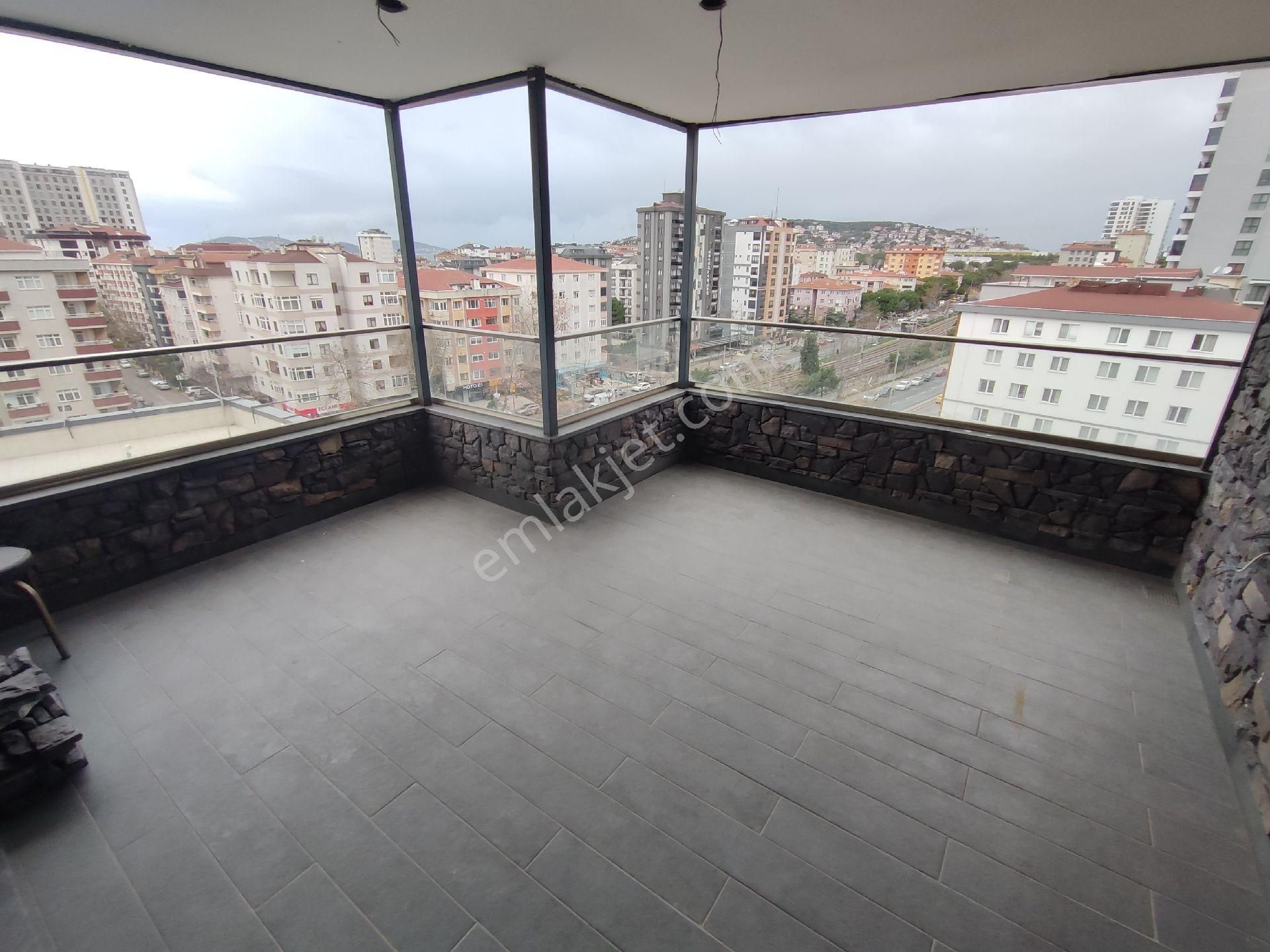 Orhantepe Mah.münibüs Cad.üzerinde Geniş - Görsel 31