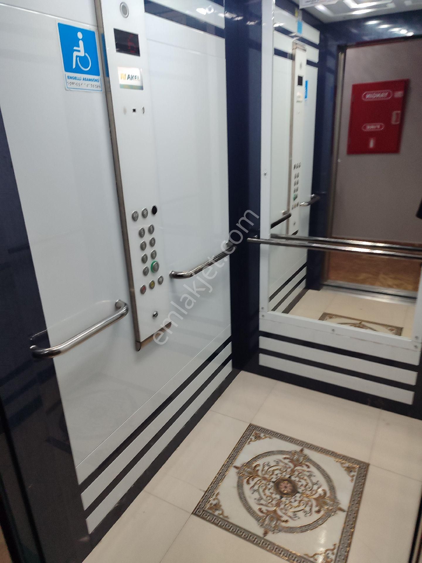 Orhantepe Mah.münibüs Cad.üzerinde Geniş - Görsel 40