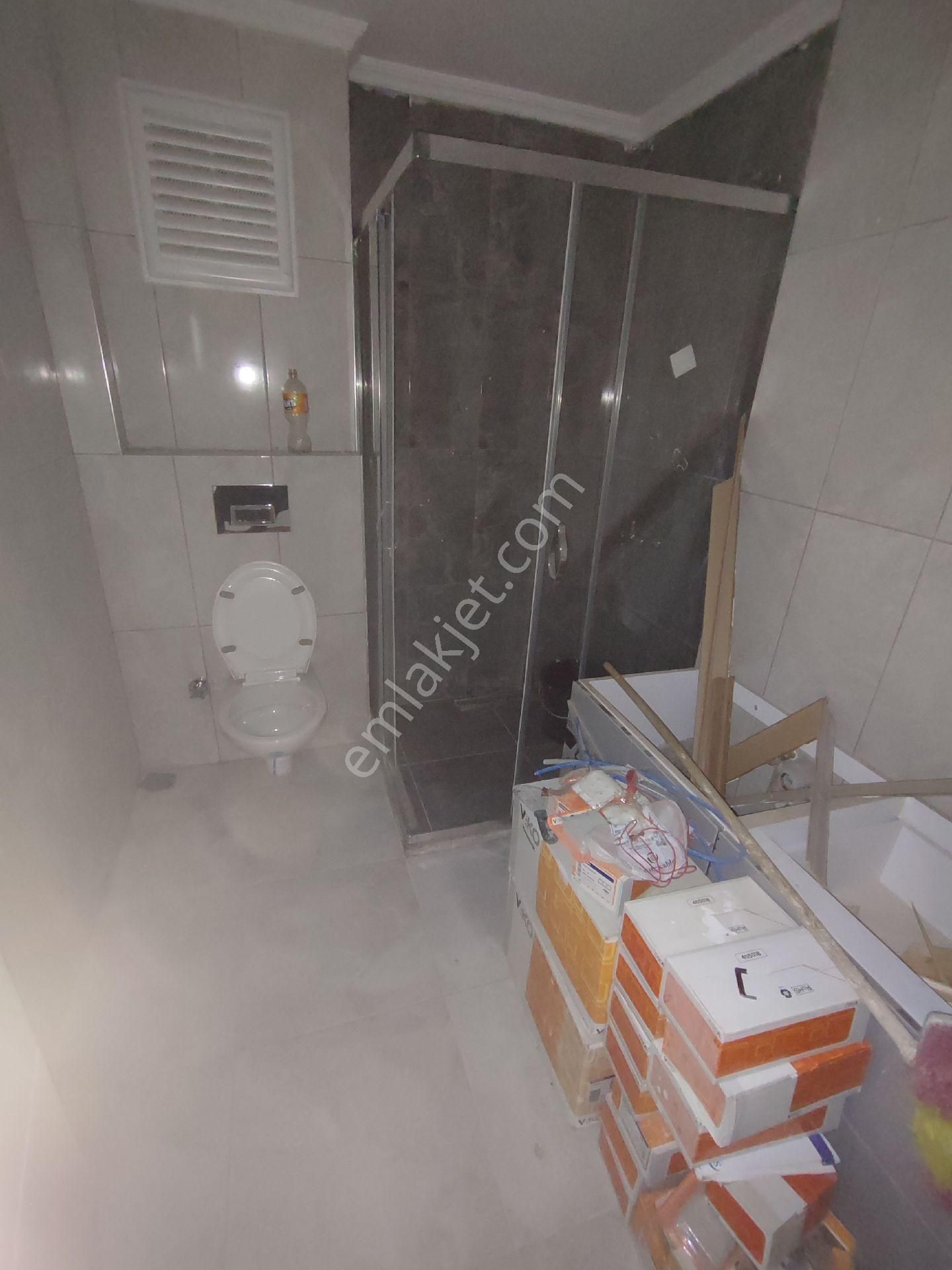 Orhantepe Mah.münibüs Cad.üzerinde Geniş - Görsel 13