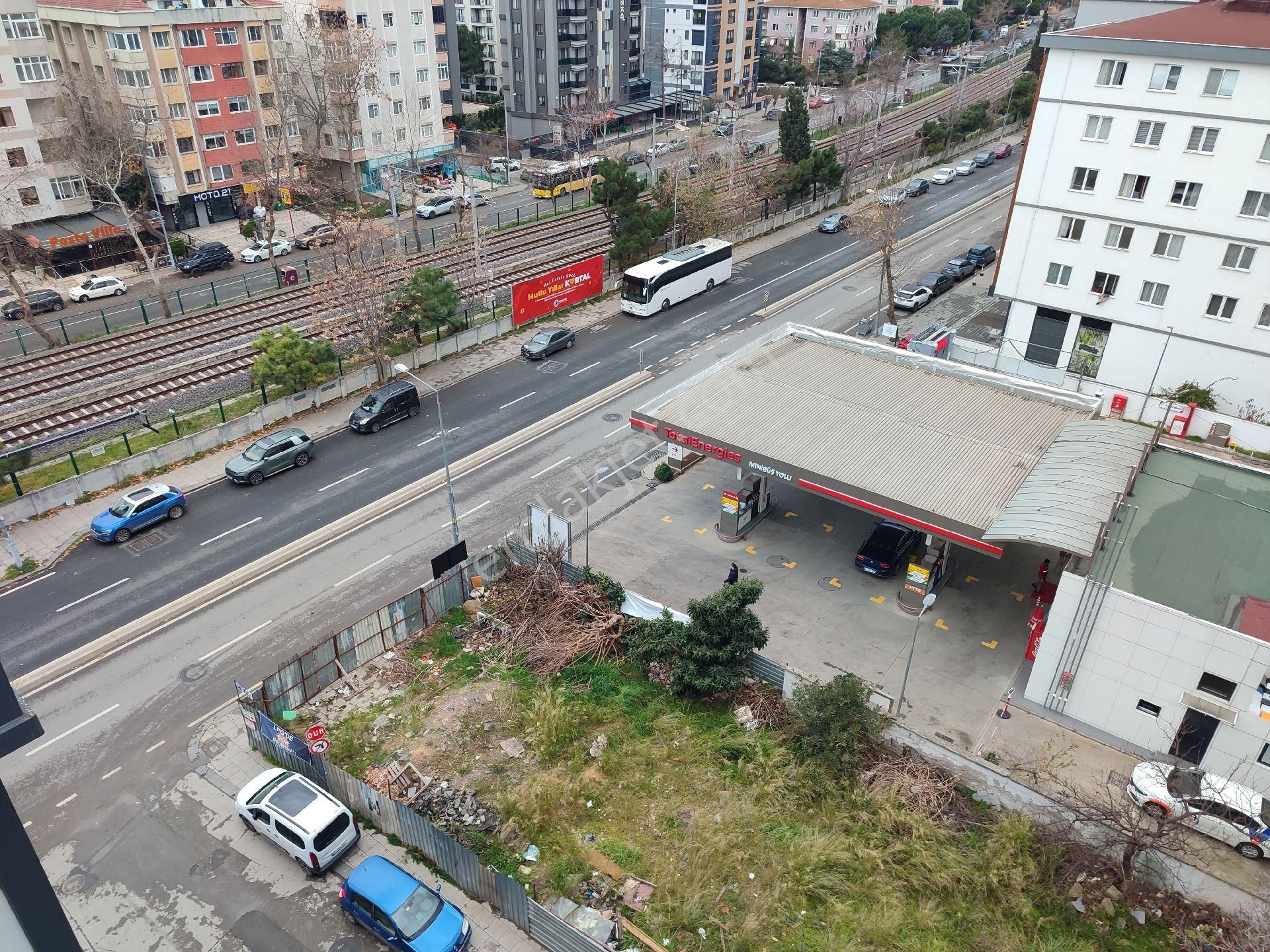 Orhantepe Mah.münibüs Cad.üzerinde Geniş - Görsel 37