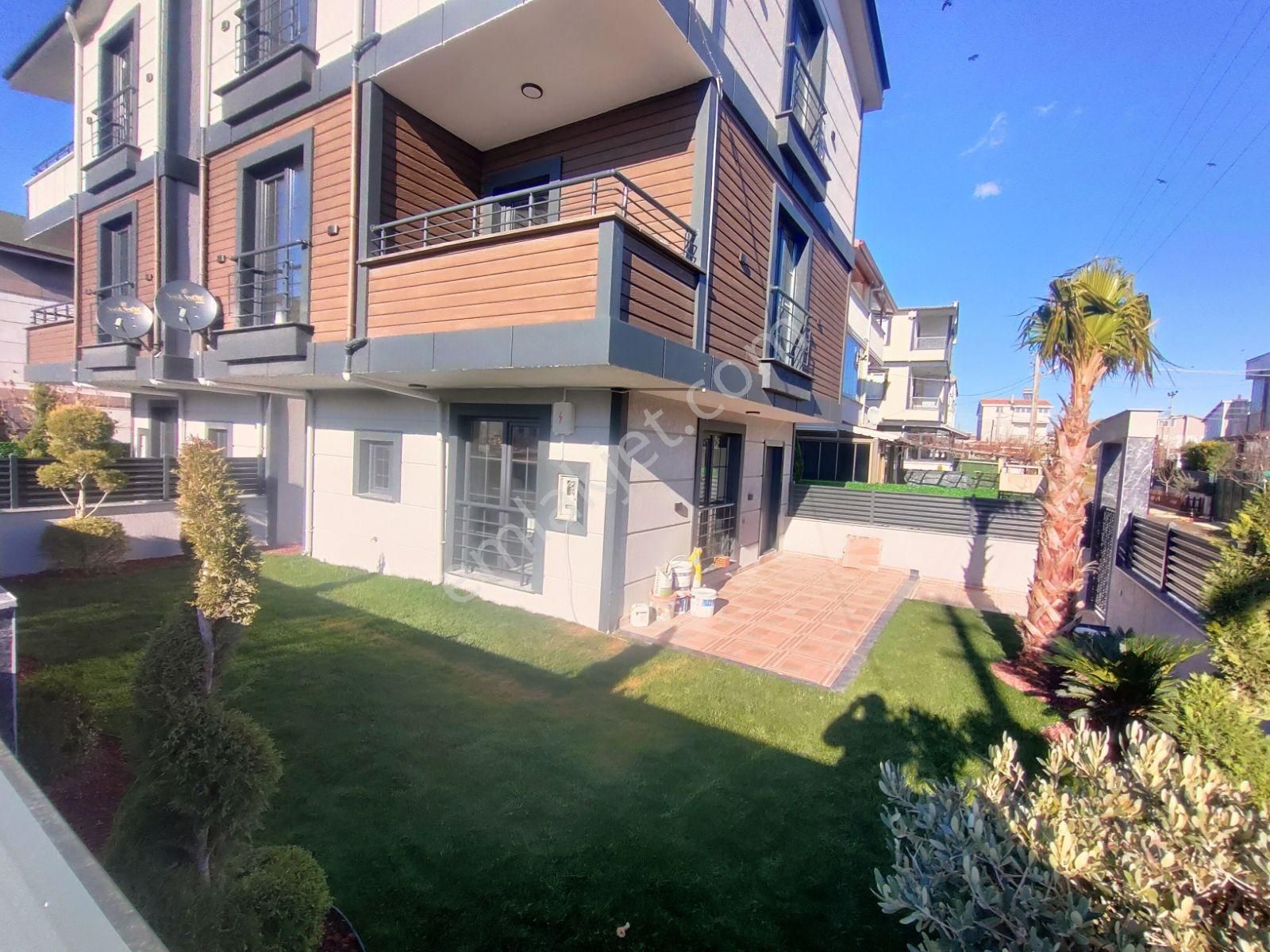 Kartallar'dan Büyük Odalı Geniş Bahçeli Deniz Manzaralı Yazlık. - Görsel 27