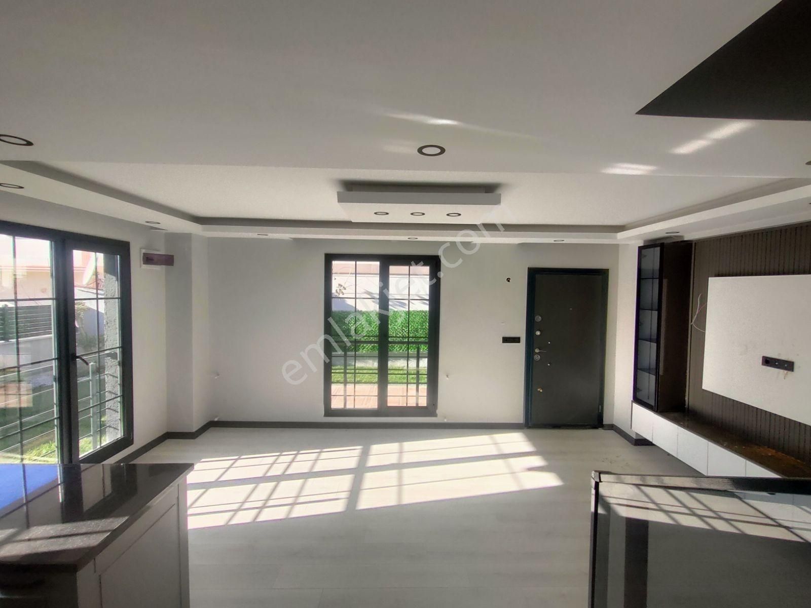 Kartallar'dan Büyük Odalı Geniş Bahçeli Deniz Manzaralı Yazlık. - Görsel 18