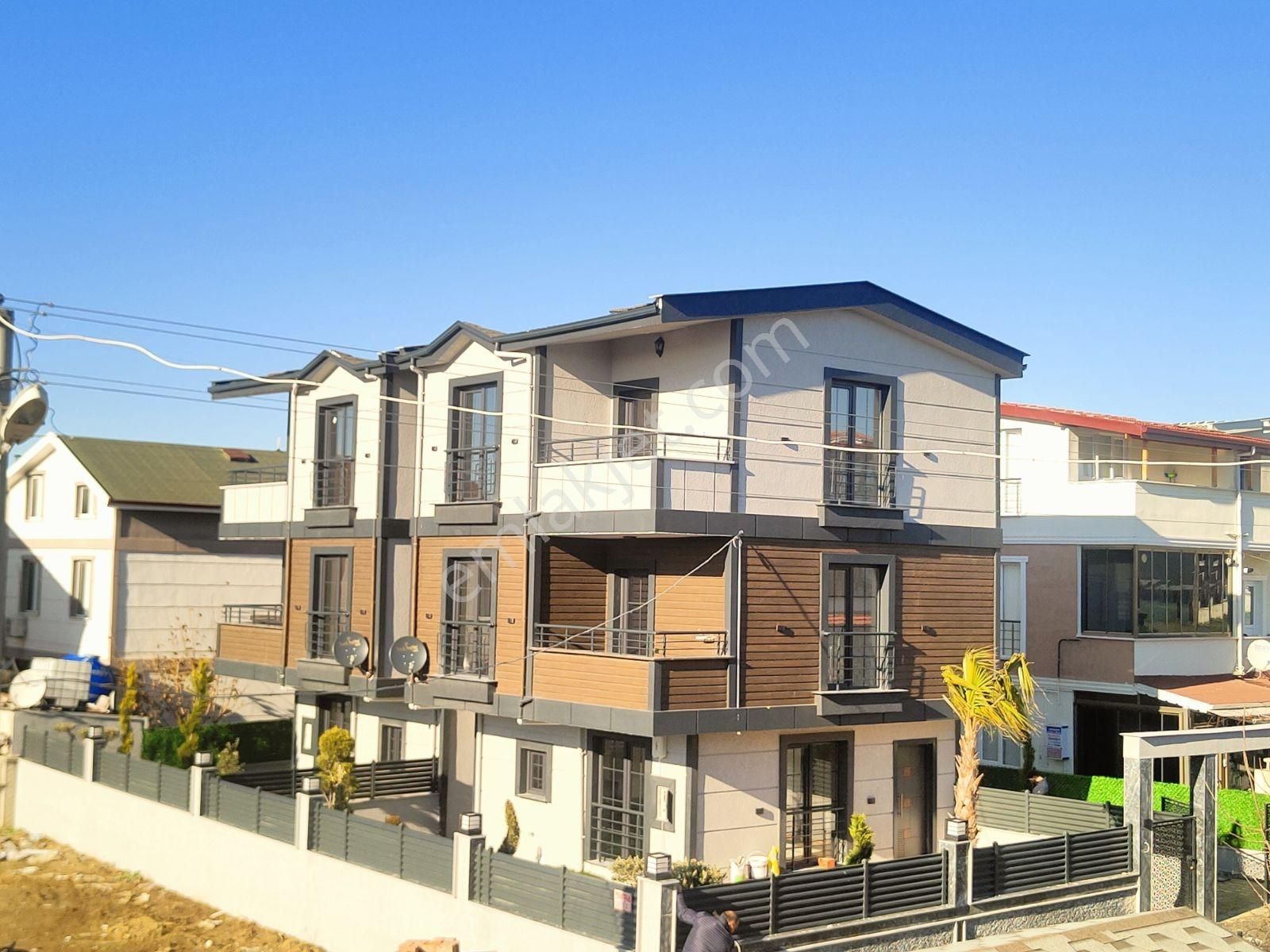 Kartallar'dan Büyük Odalı Geniş Bahçeli Deniz Manzaralı Yazlık. - Görsel 11