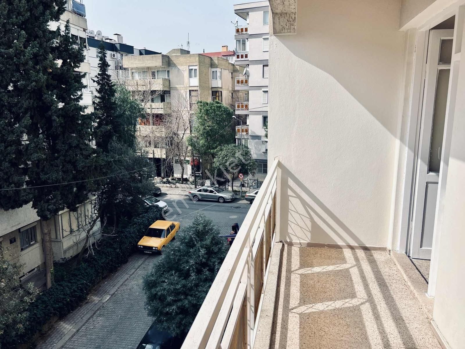 Bornova Erzene Mah Ata Durağında 2+1 Ara Kat Satılık Daire - Görsel 8