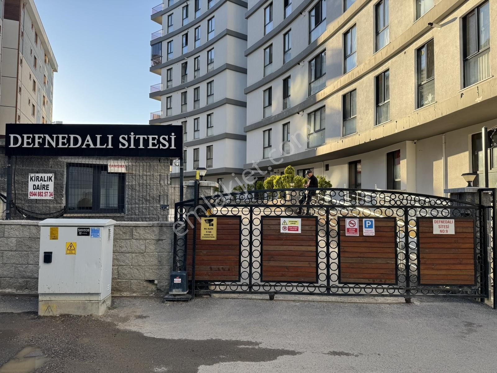 Çekmeköy'ün Merkezinde, Kuzey Ormanları Yanında 2+1 Site Dairesi - Görsel 4