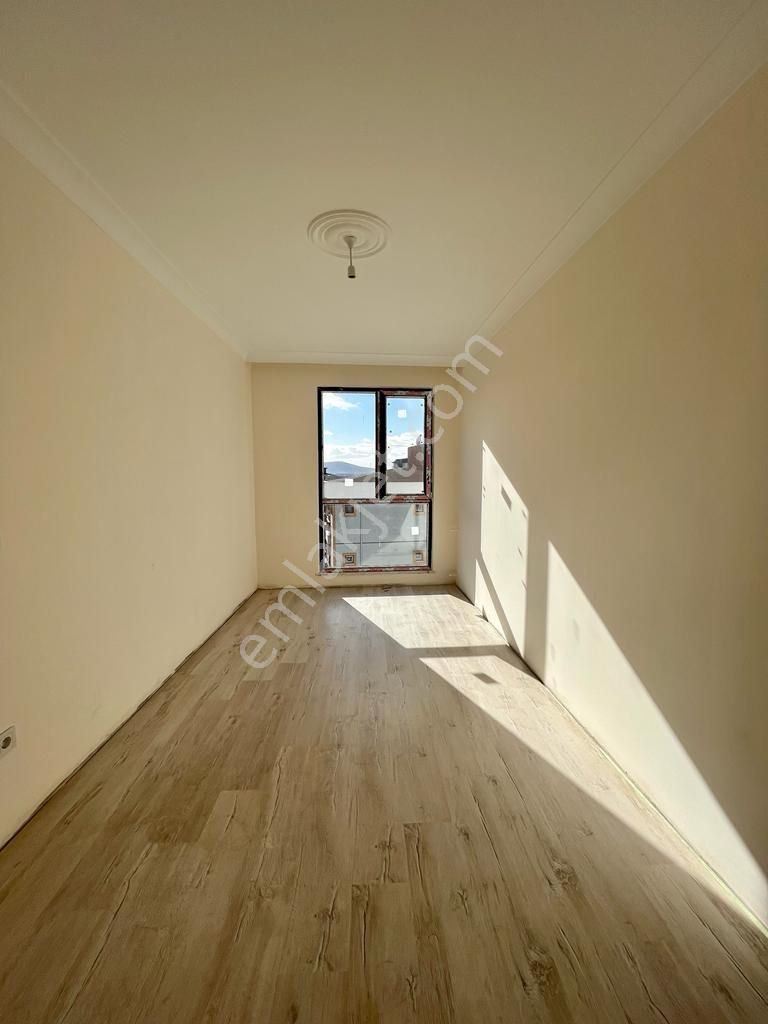 Çekmeköy'ün Merkezinde, Kuzey Ormanları Yanında 2+1 Site Dairesi - Görsel 28