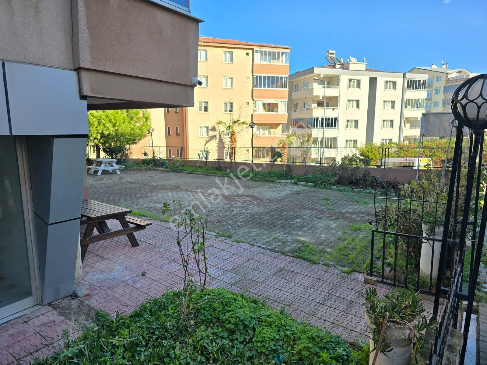 Tırpan'dan Güzelyalıda Melodikent Sit. İçerisinde Bahçeli Dükkan - Görsel 11