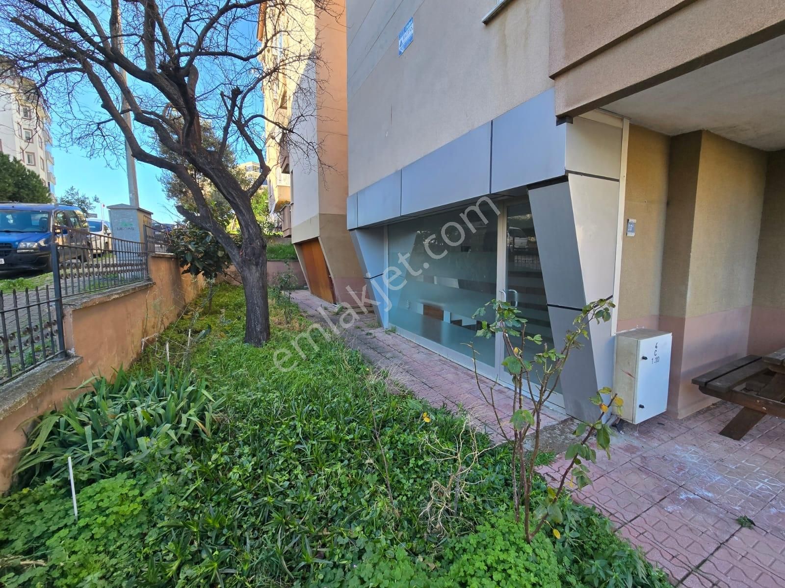 Tırpan'dan Güzelyalıda Melodikent Sit. İçerisinde Bahçeli Dükkan - Görsel 13