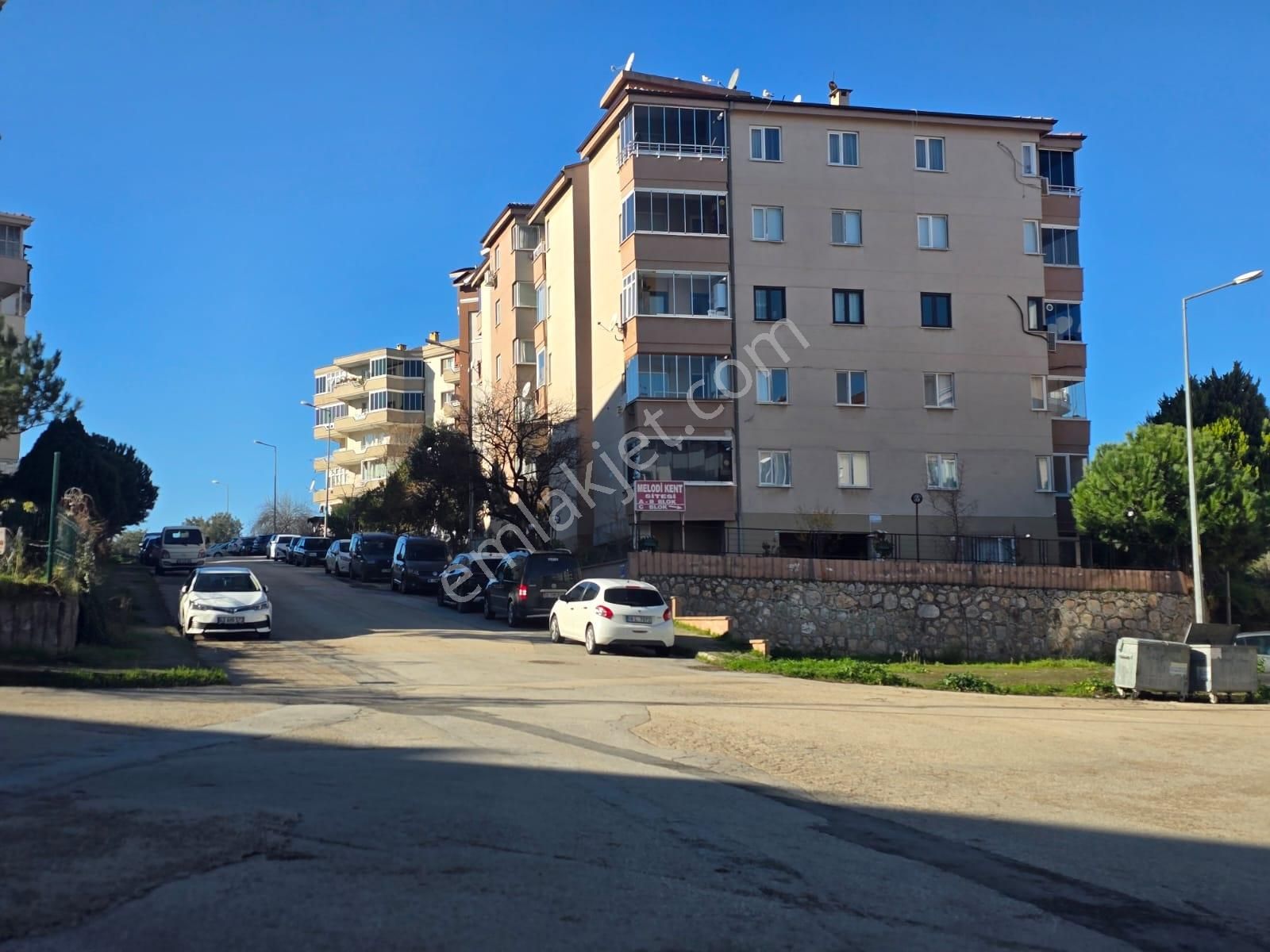 Tırpan'dan Güzelyalıda Melodikent Sit. İçerisinde Bahçeli Dükkan - Görsel 8