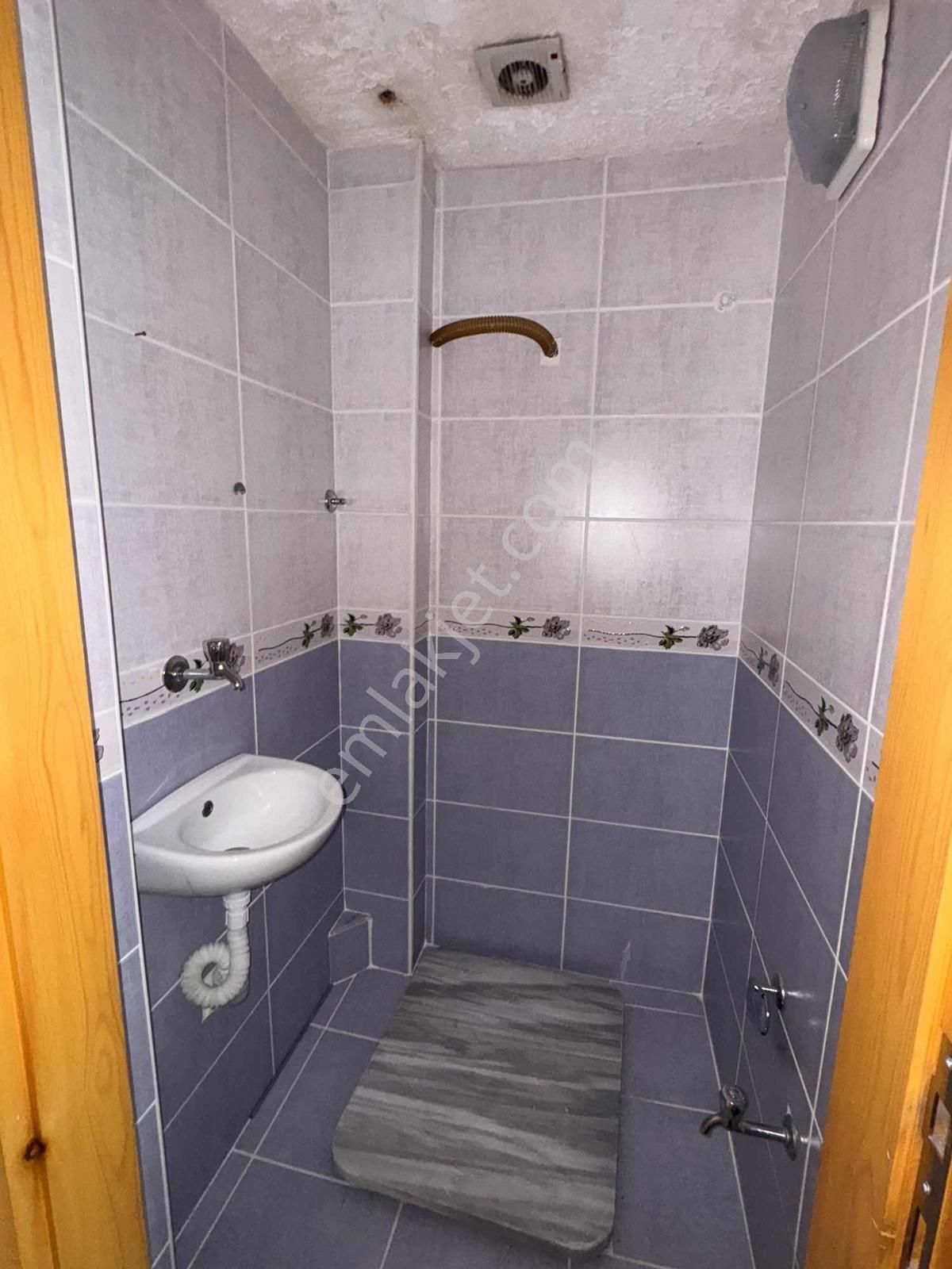 Köknar Caddesi Yanında,çekmeköy Metroya 300 Metre Boş 3+1 Daire - Görsel 29