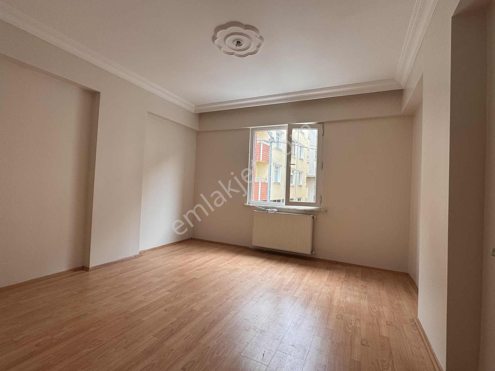 Köknar Caddesi Yanında,çekmeköy Metroya 300 Metre Boş 3+1 Daire - Görsel 13