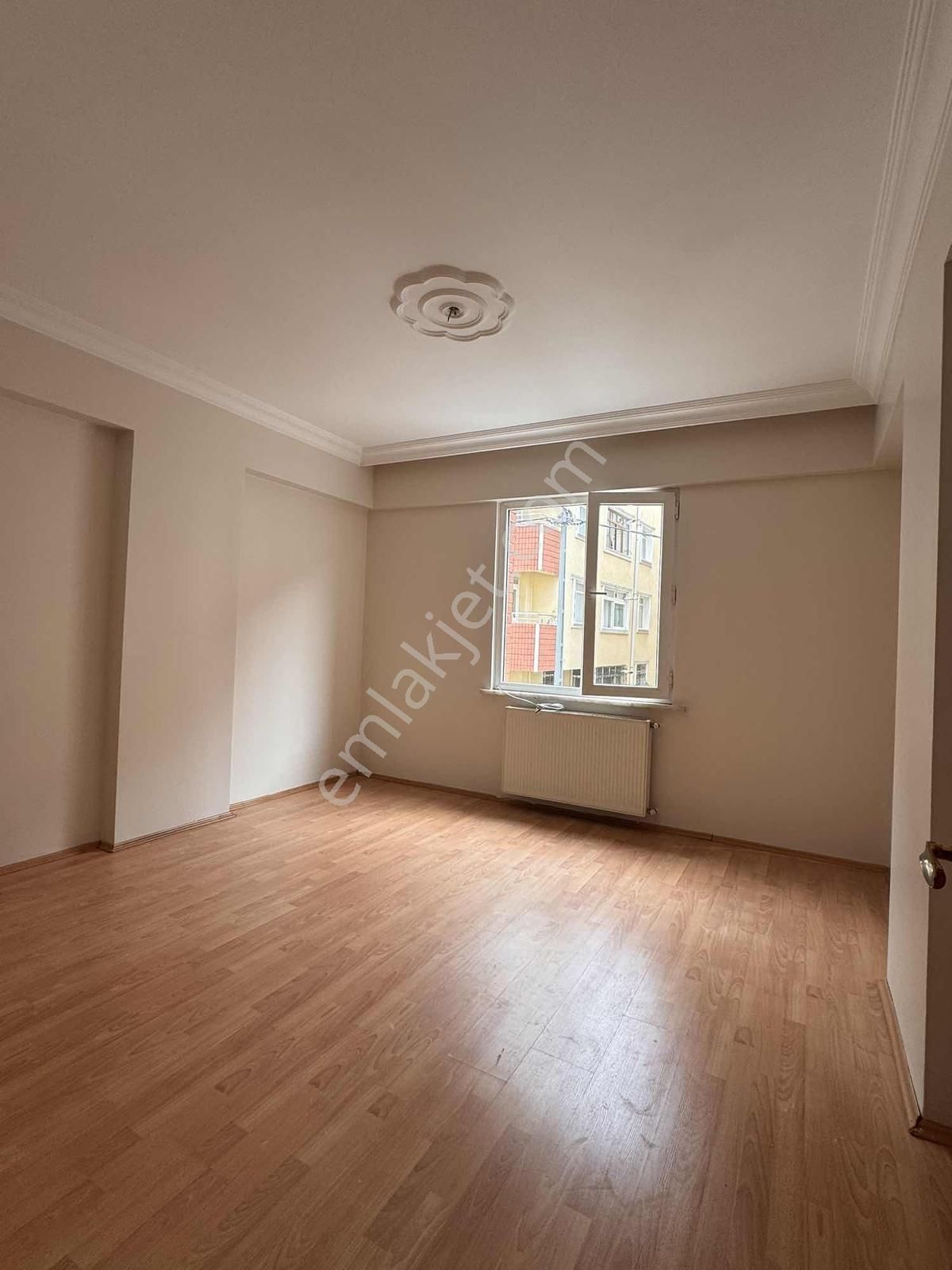 Köknar Caddesi Yanında,çekmeköy Metroya 300 Metre Boş 3+1 Daire - Görsel 24