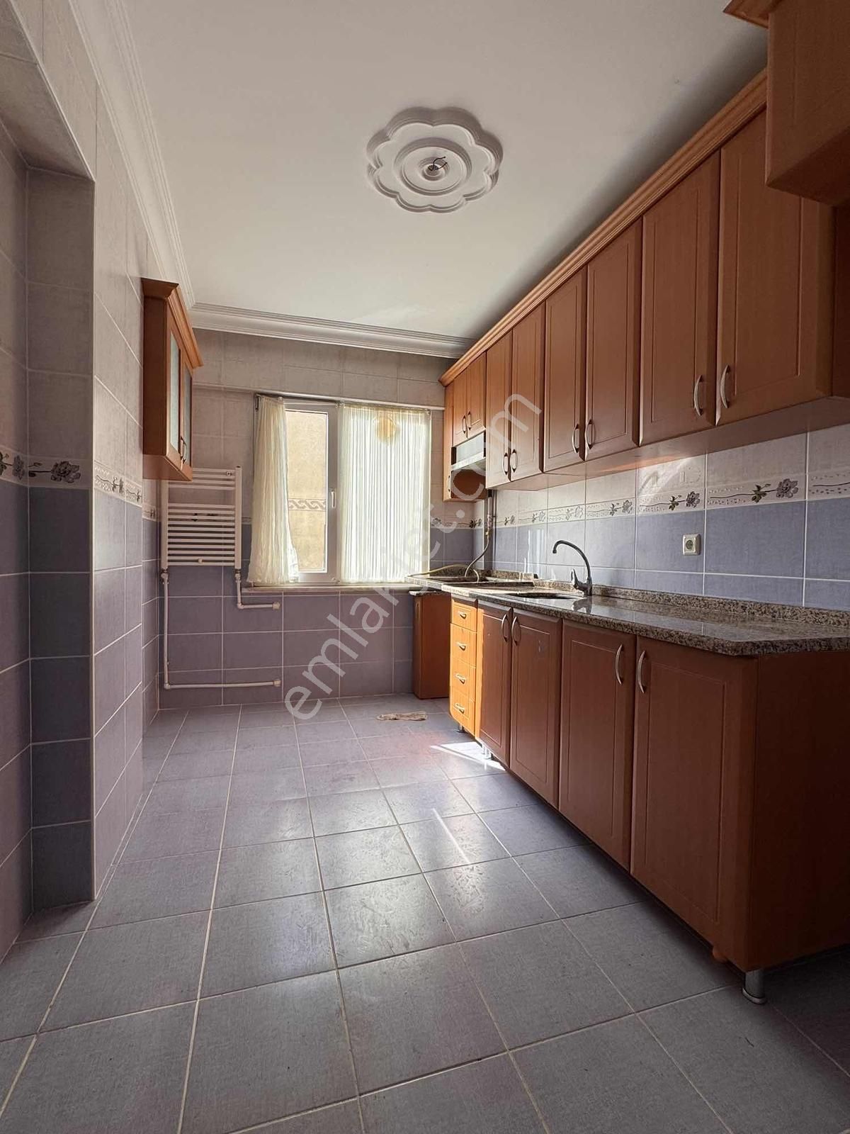 Köknar Caddesi Yanında,çekmeköy Metroya 300 Metre Boş 3+1 Daire - Görsel 4