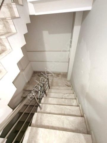 Bayraklı Körfez Mahallesinde Site İçerisinde Eşyalı 3+1 Satılık Daire - Görsel 7