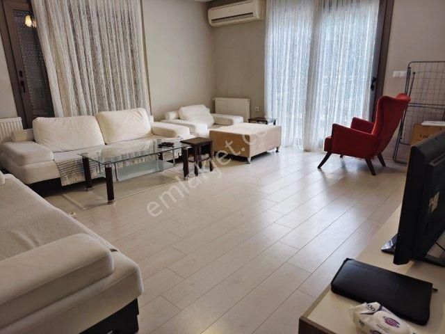 Bayraklı Körfez Mahallesinde Site İçerisinde Eşyalı 3+1 Satılık Daire - Görsel 28