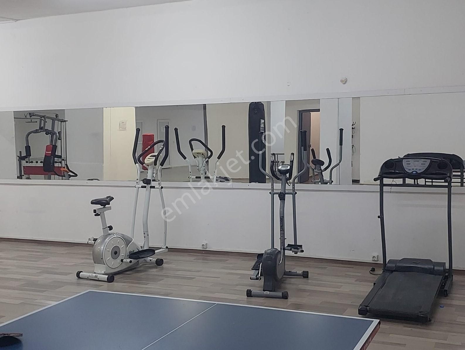 Ankara'nın Merkezinde Teraslı Giriş Çok Kullanışlı Kiralık 4+1 - Görsel 34