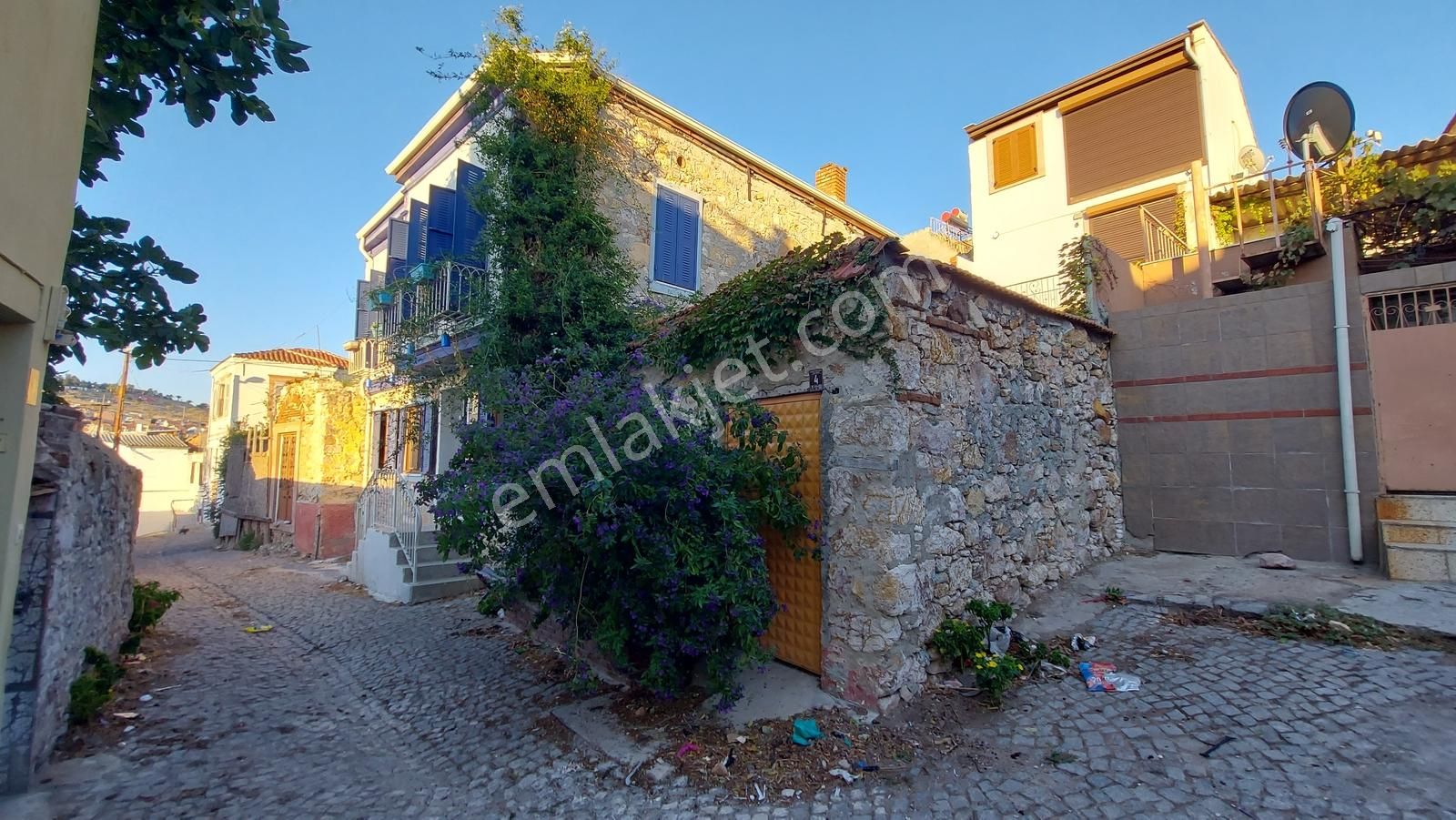 Ayvalık Zekibeyde Anahtar Teslim Butik Otel + İmarlı Arsa - Görsel 11