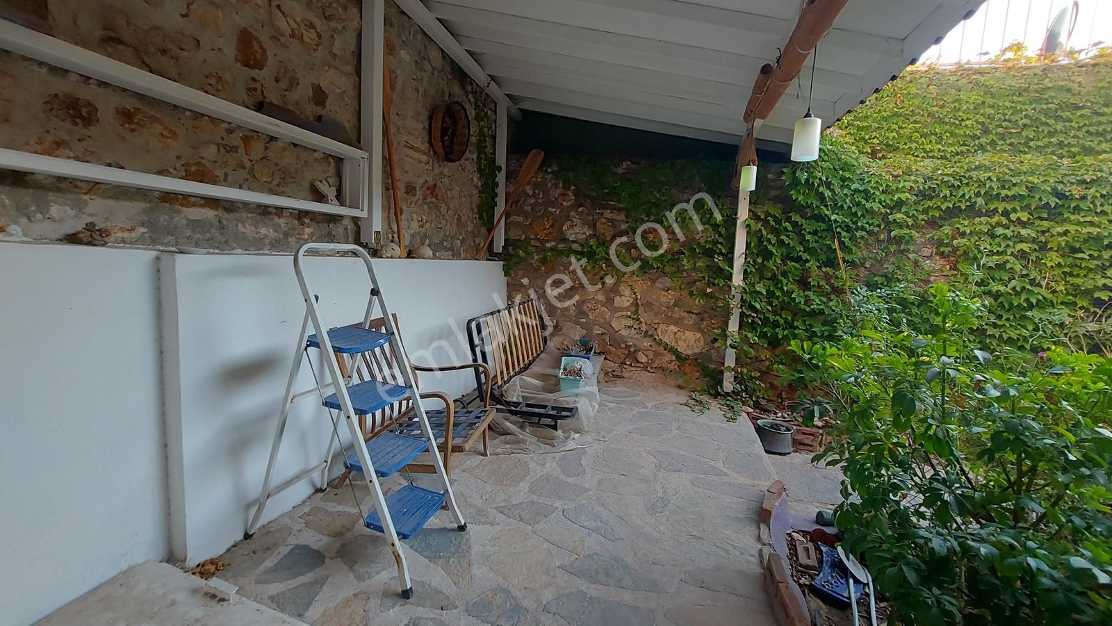 Ayvalık Zekibeyde Anahtar Teslim Butik Otel + İmarlı Arsa - Görsel 5