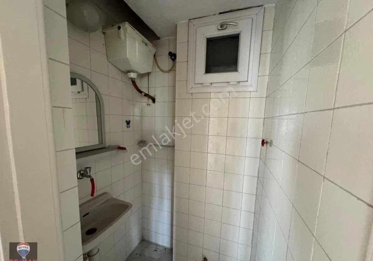 Karşıyaka Bahçelievler Cevdet Bilsay Caddesi'nde 3+1 Kiralık Daire - Görsel 25