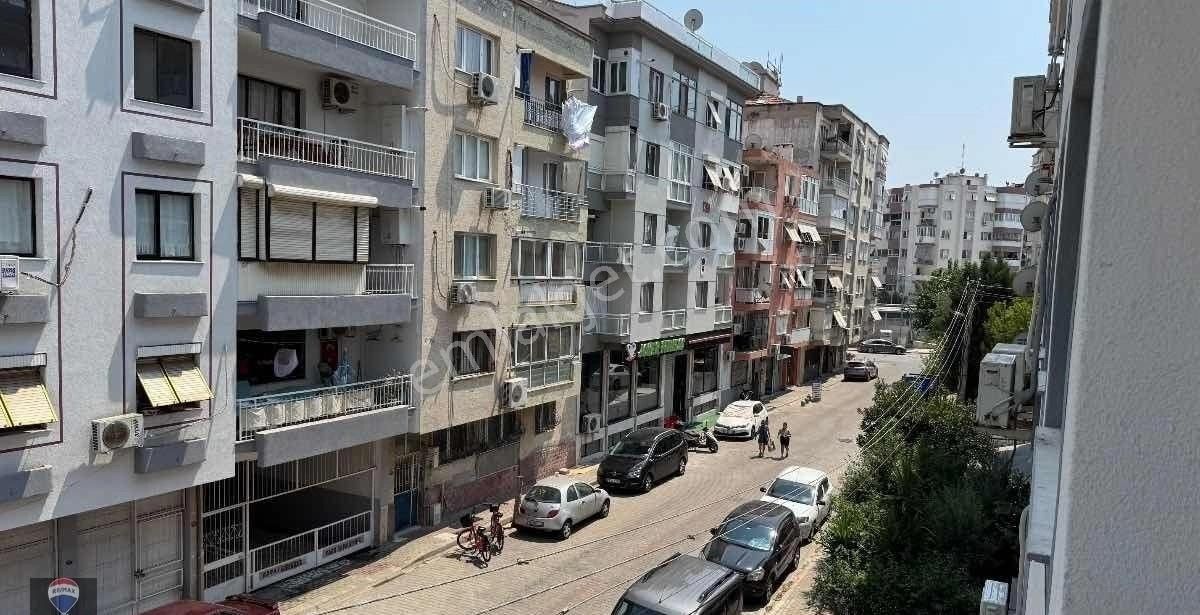 Karşıyaka Bahçelievler Cevdet Bilsay Caddesi'nde 3+1 Kiralık Daire - Görsel 31