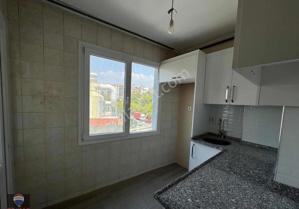 Karşıyaka Bahçelievler Cevdet Bilsay Caddesi'nde 3+1 Kiralık Daire - Görsel 20