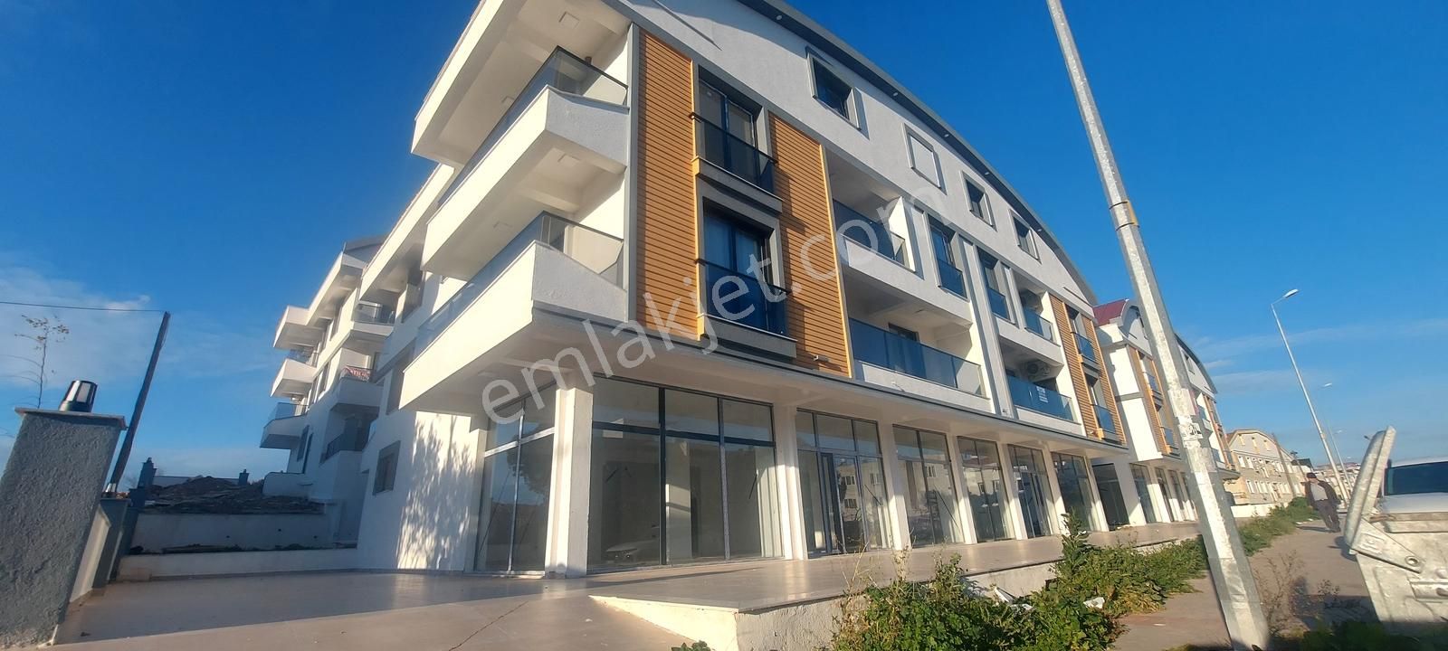 Didim De Satılık 2+1 Ayrı Mutfak Asansörlü Daire