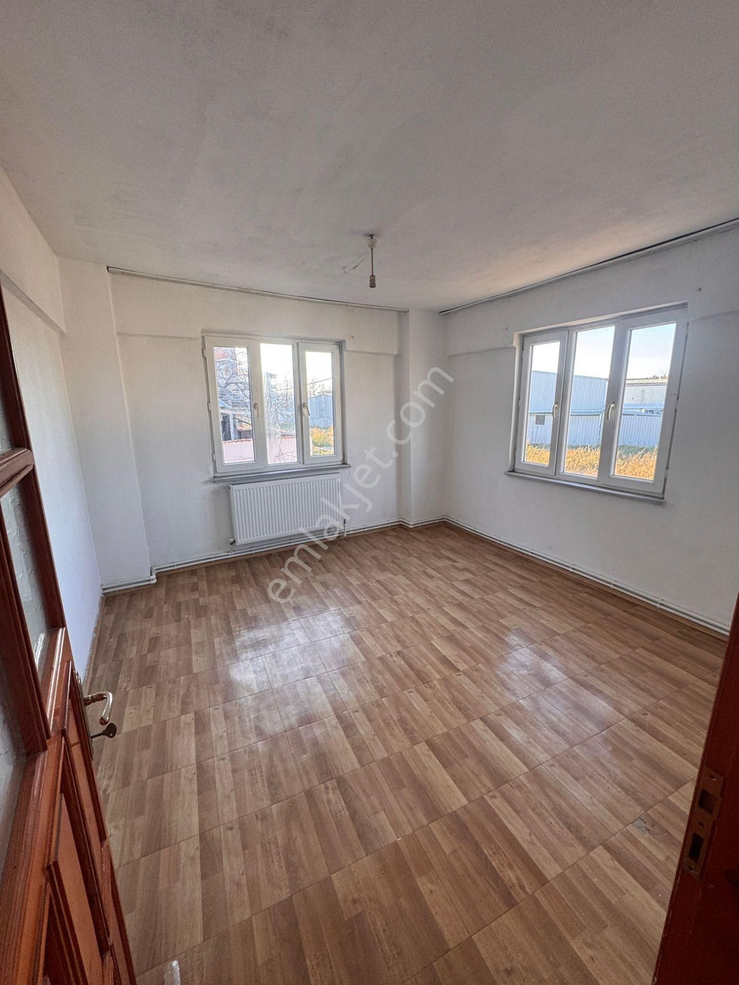 Küçük Balıklı'da Kiralık 2+1 Daire - Görsel 12