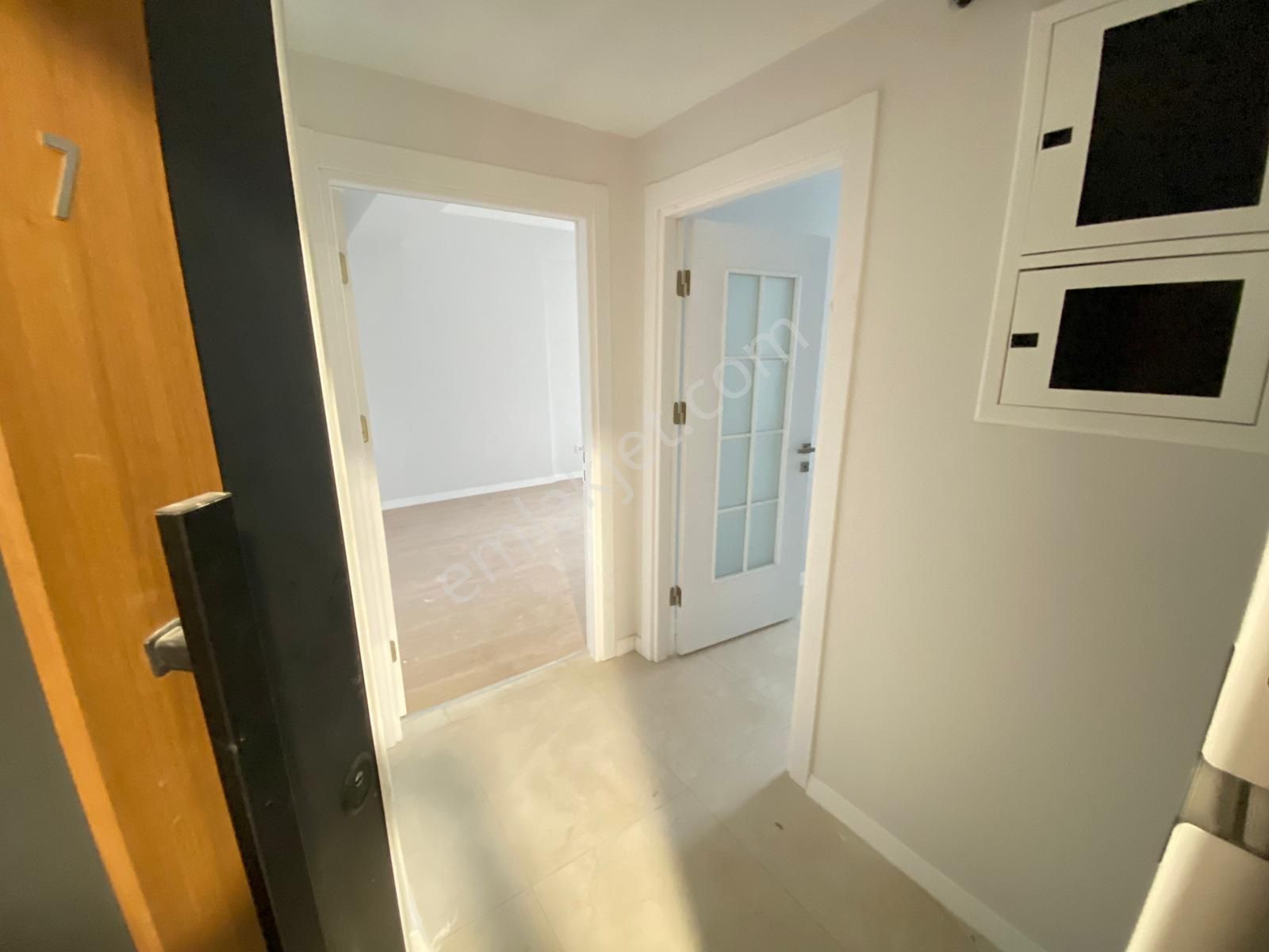Beylikdüzü 2+1 Kiptaş Kırlangıçevler Boş Oturuma Hazır Daire - Görsel 13