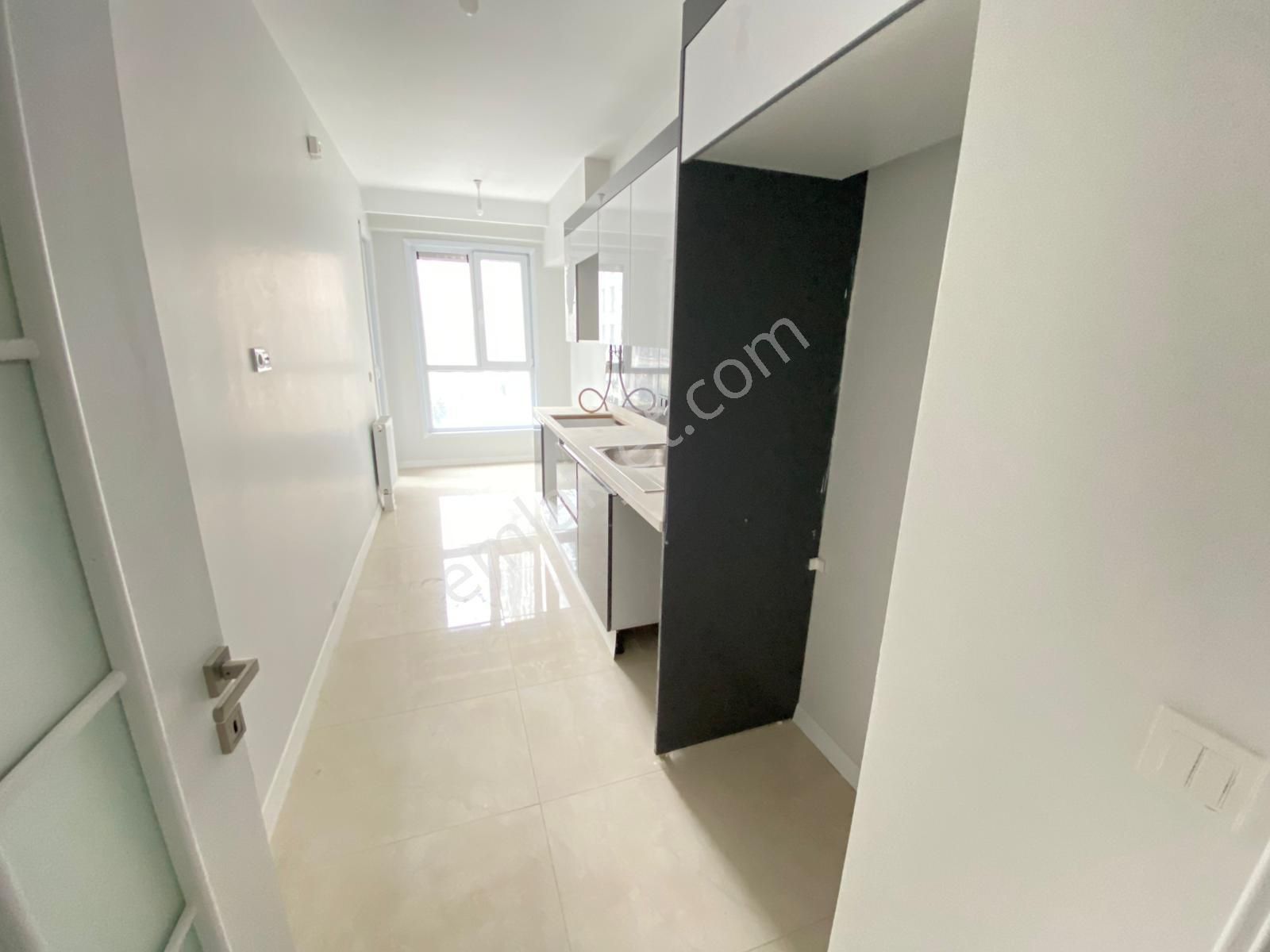 Beylikdüzü 2+1 Kiptaş Kırlangıçevler Boş Oturuma Hazır Daire - Görsel 9