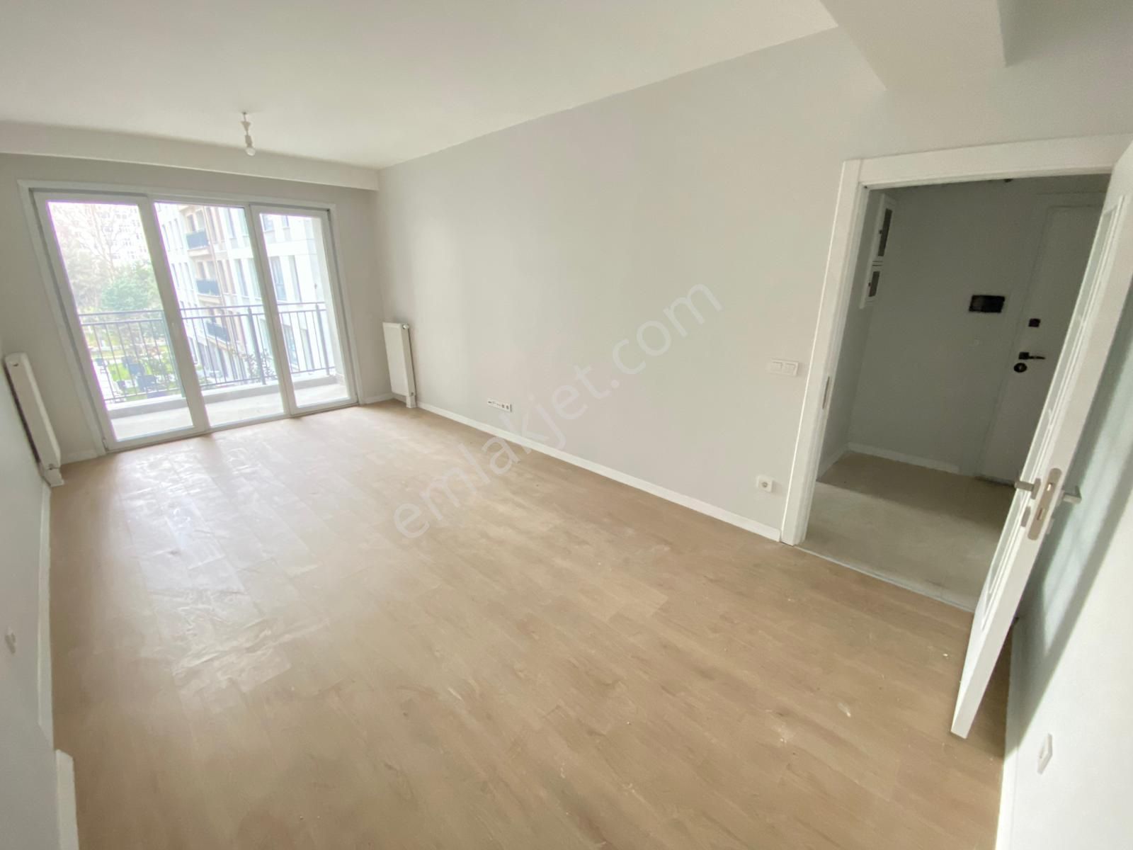 Beylikdüzü 2+1 Kiptaş Kırlangıçevler Boş Oturuma Hazır Daire - Görsel 14