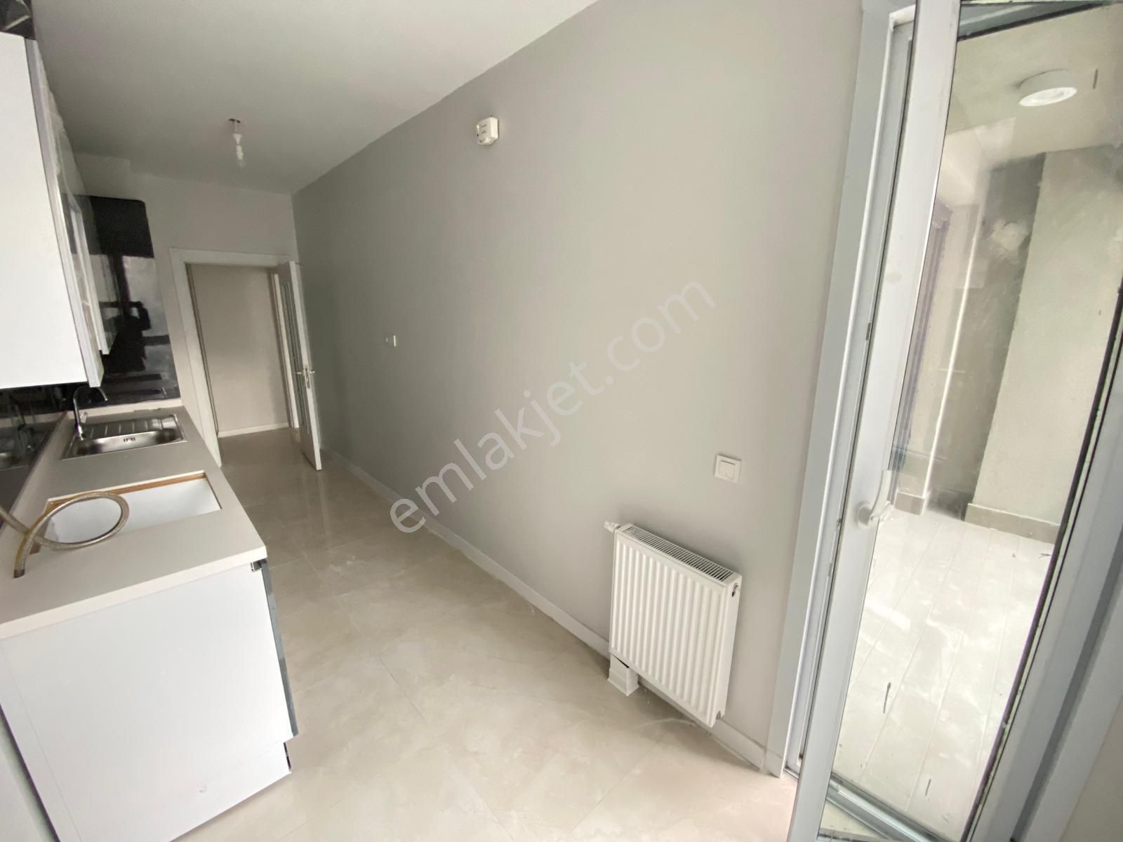 Beylikdüzü 2+1 Kiptaş Kırlangıçevler Boş Oturuma Hazır Daire - Görsel 15
