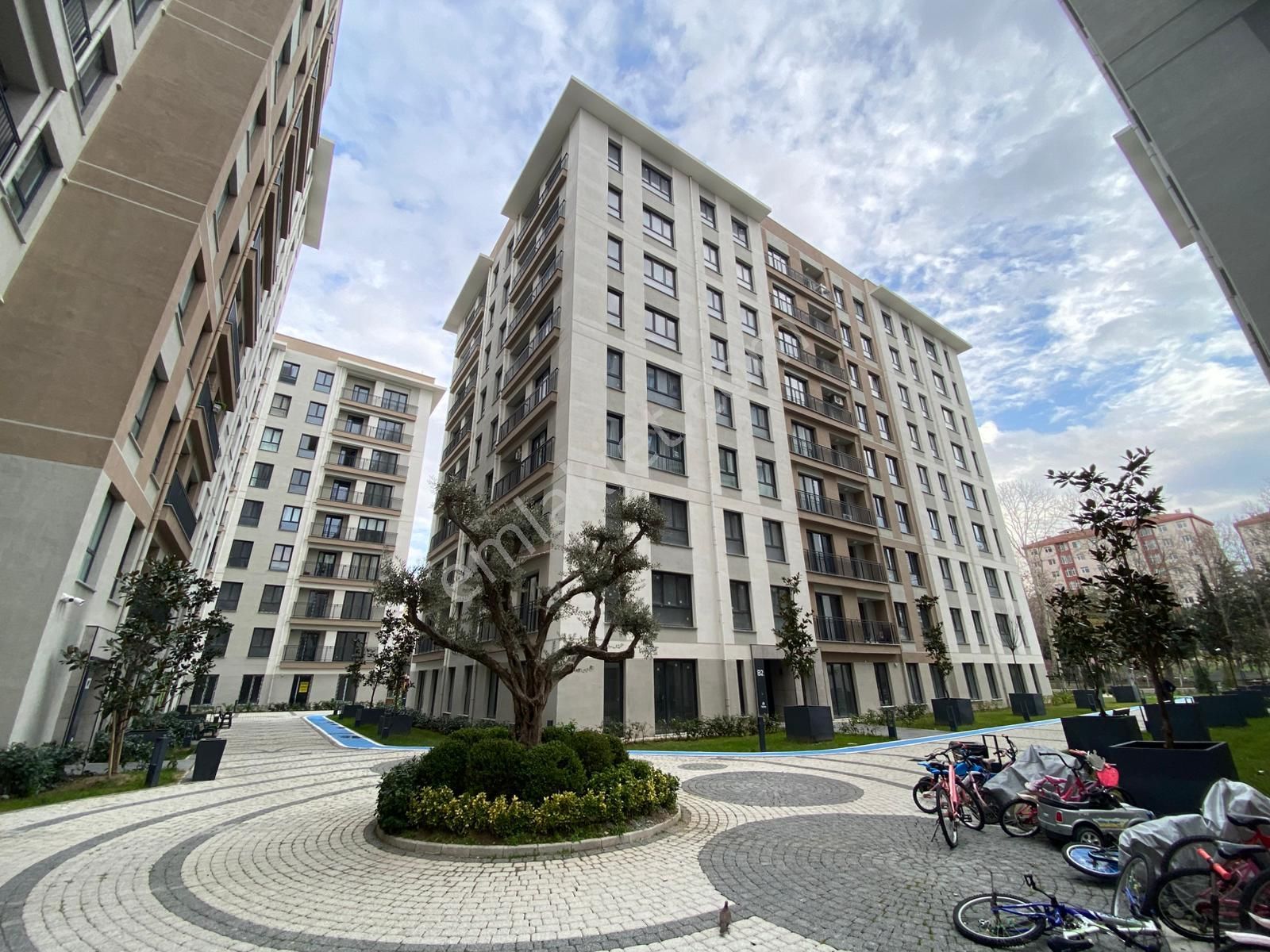 Beylikdüzü 2+1 Kiptaş Kırlangıçevler Boş Oturuma Hazır Daire