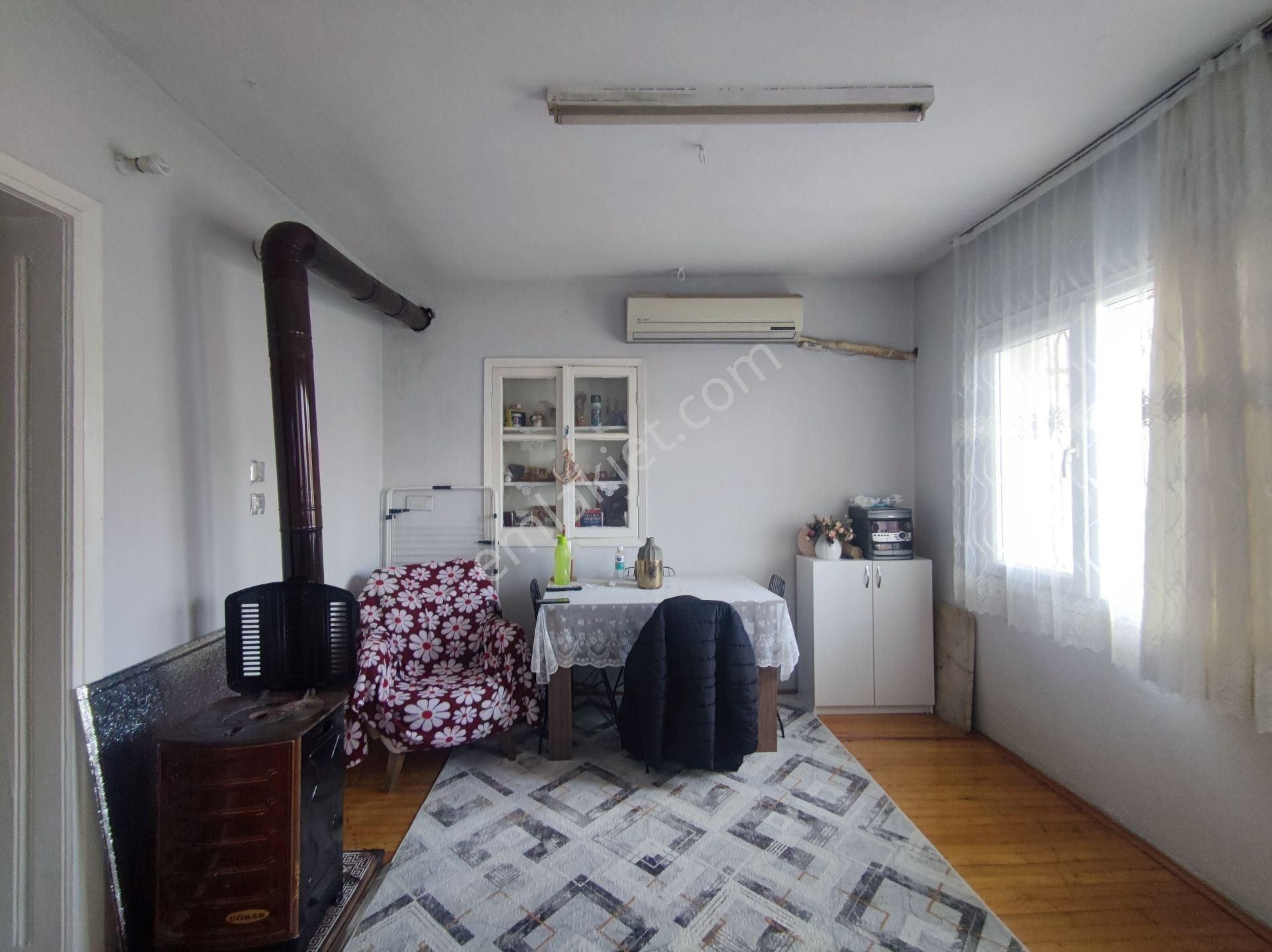 Gürçeşme'de 2 Daireli Satılık Bina - Görsel 9