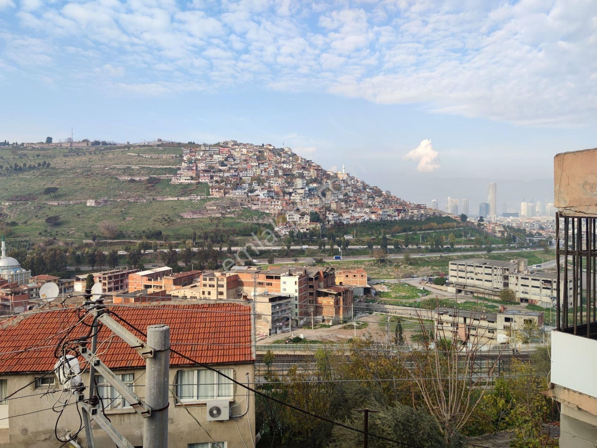 Gürçeşme'de 2 Daireli Satılık Bina - Görsel 23
