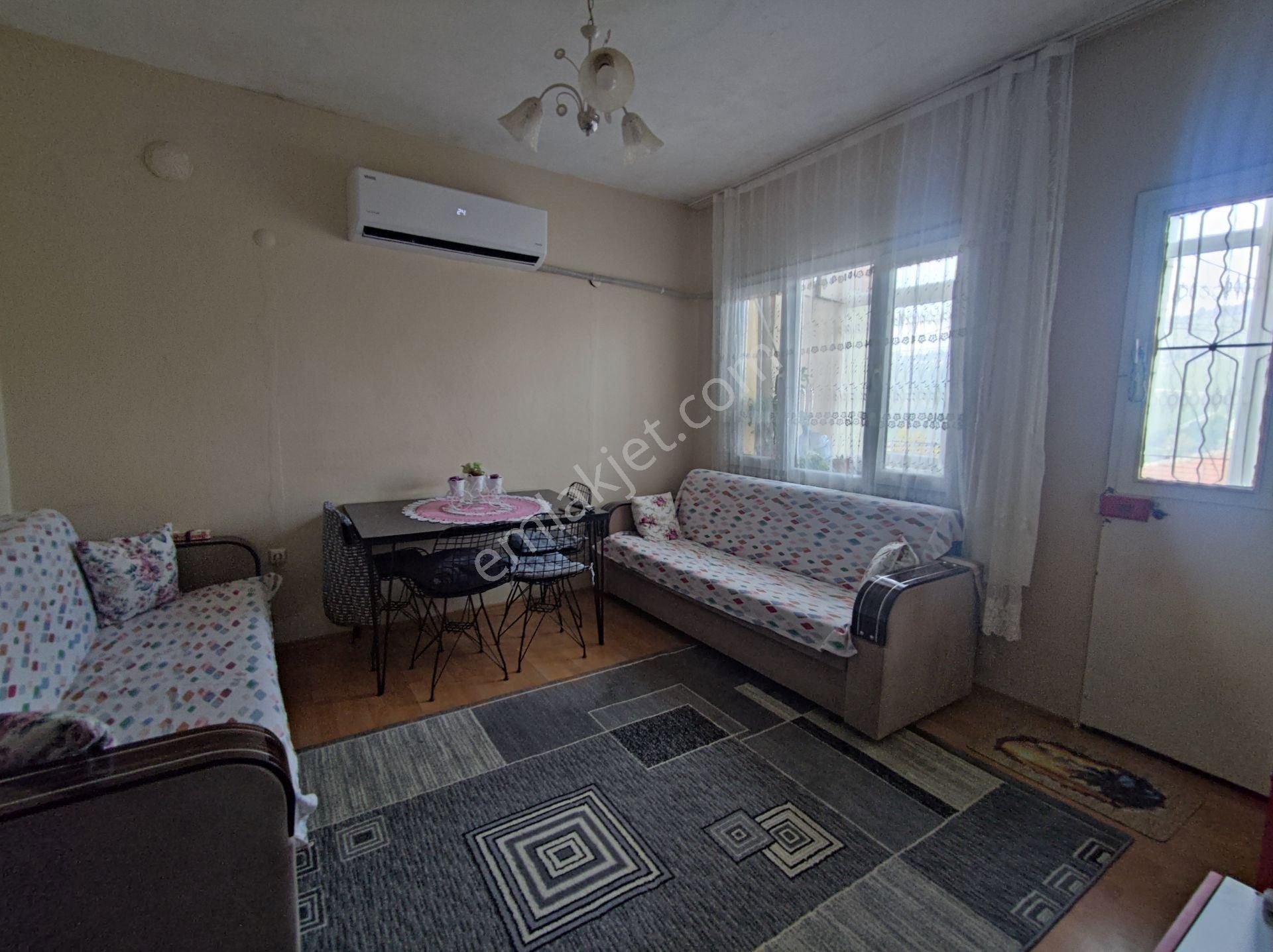 Gürçeşme'de 2 Daireli Satılık Bina - Görsel 2