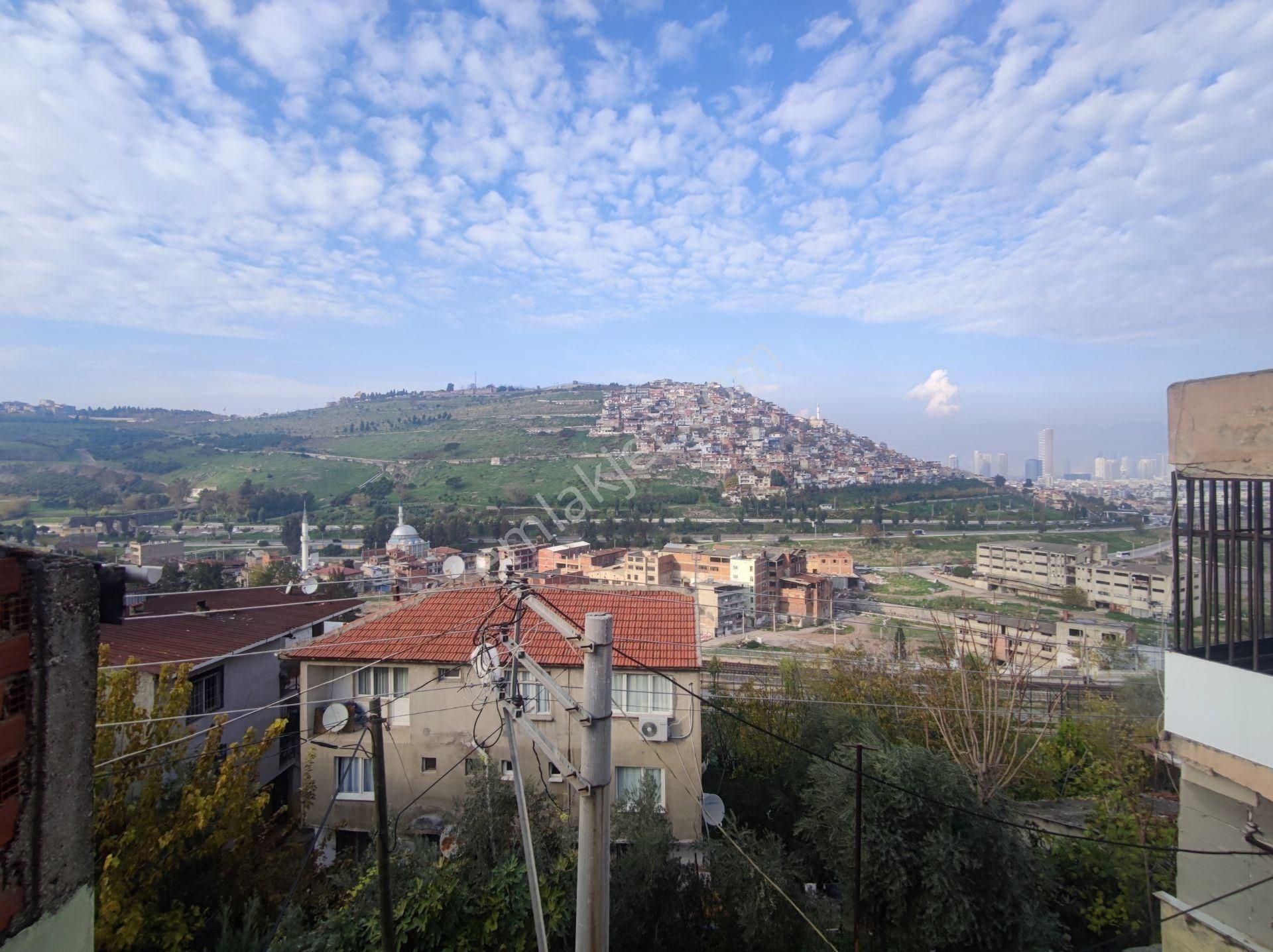 Gürçeşme'de 2 Daireli Satılık Bina - Görsel 22