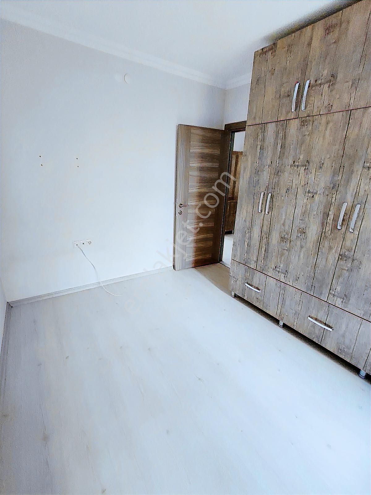 Adalar'a 5 Dakika Mesafede Kiralık 2+1 Asansörlü Bakımlı Daire - Görsel 6