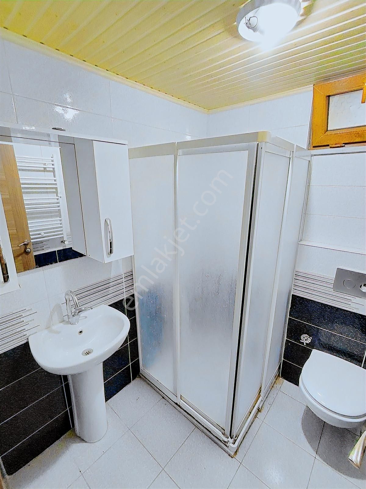 Adalar'a 5 Dakika Mesafede Kiralık 2+1 Asansörlü Bakımlı Daire - Görsel 19