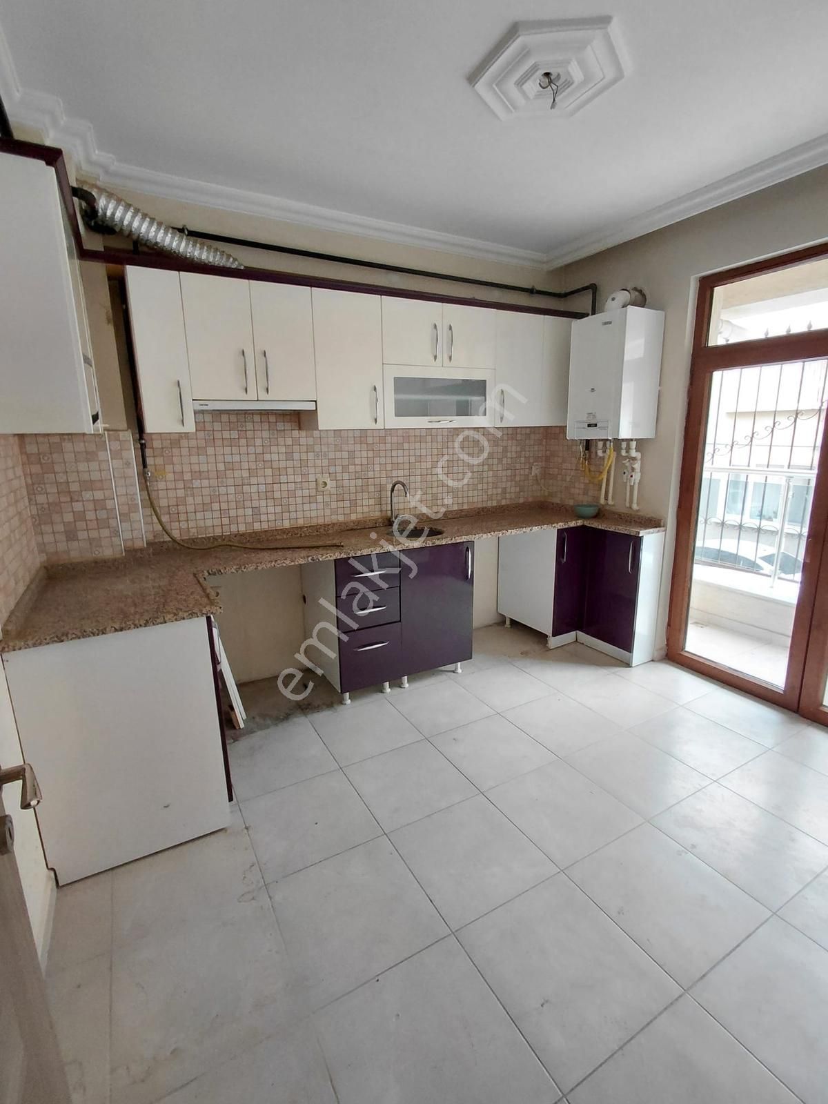 Adalar'a 5 Dakika Mesafede Kiralık 2+1 Asansörlü Bakımlı Daire - Görsel 13